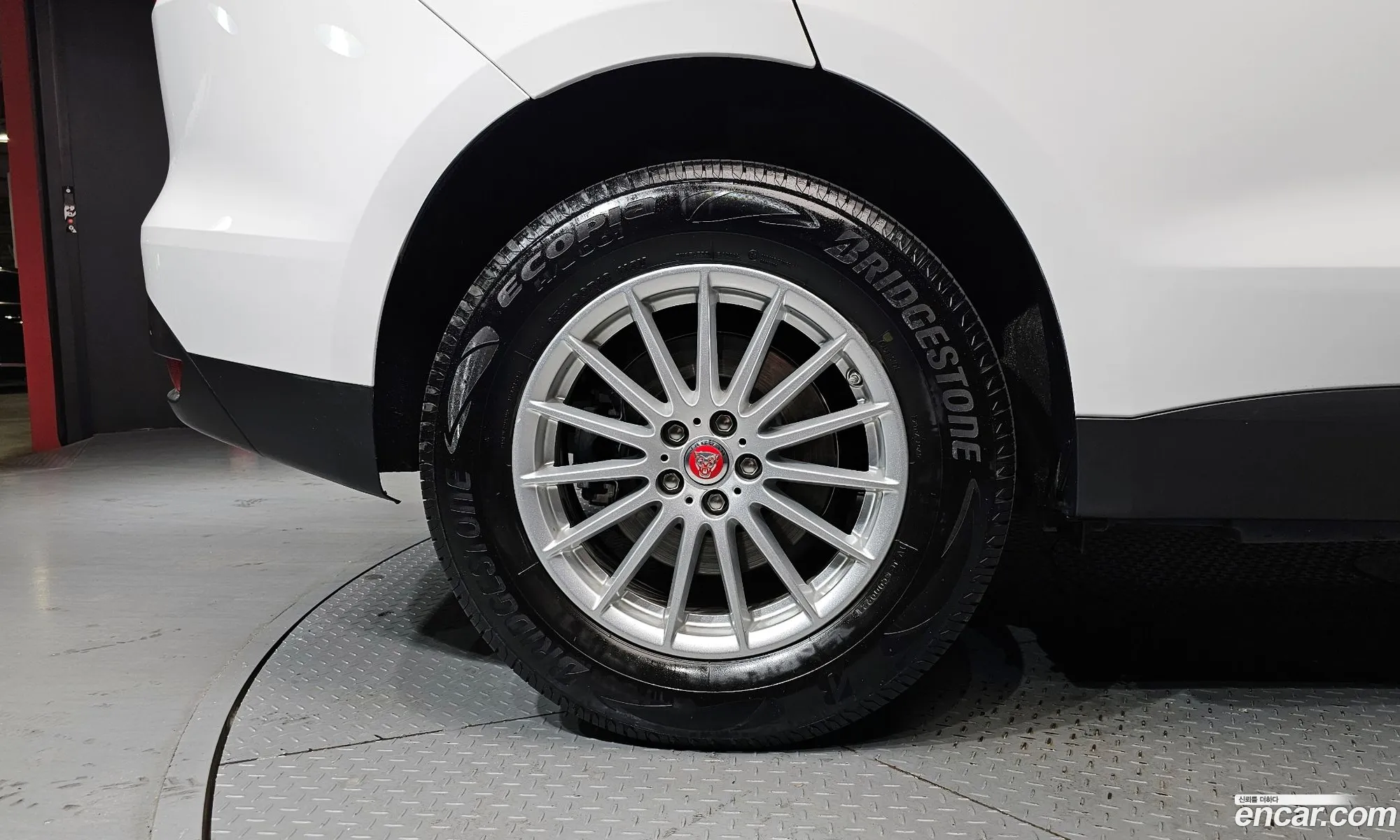 Jaguar F-Pace 2018 SADCA2BN2JA297707 — 16