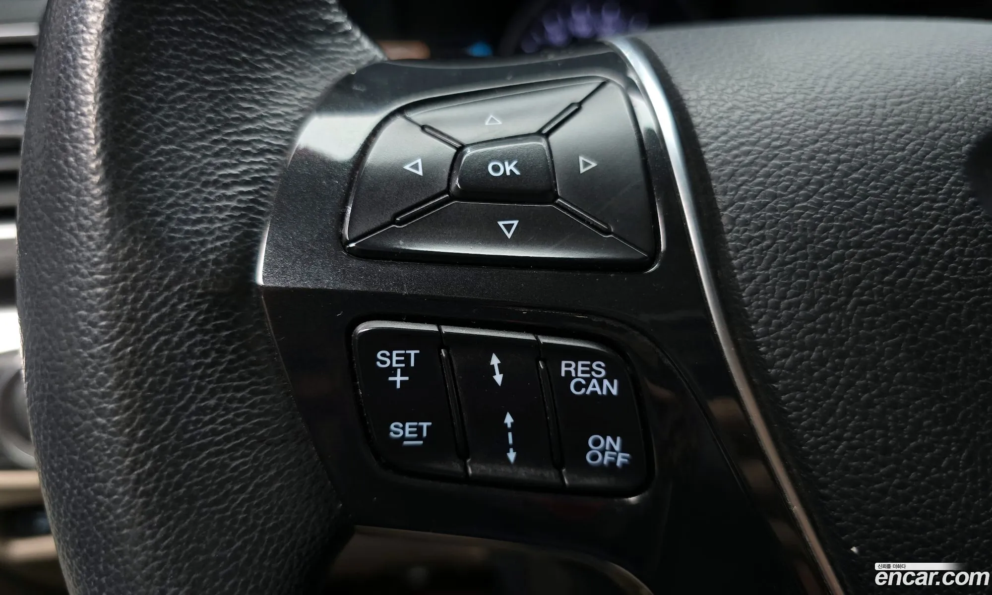 Ford Explorer 2018 1FM5K8FH1JGB23984 — 8