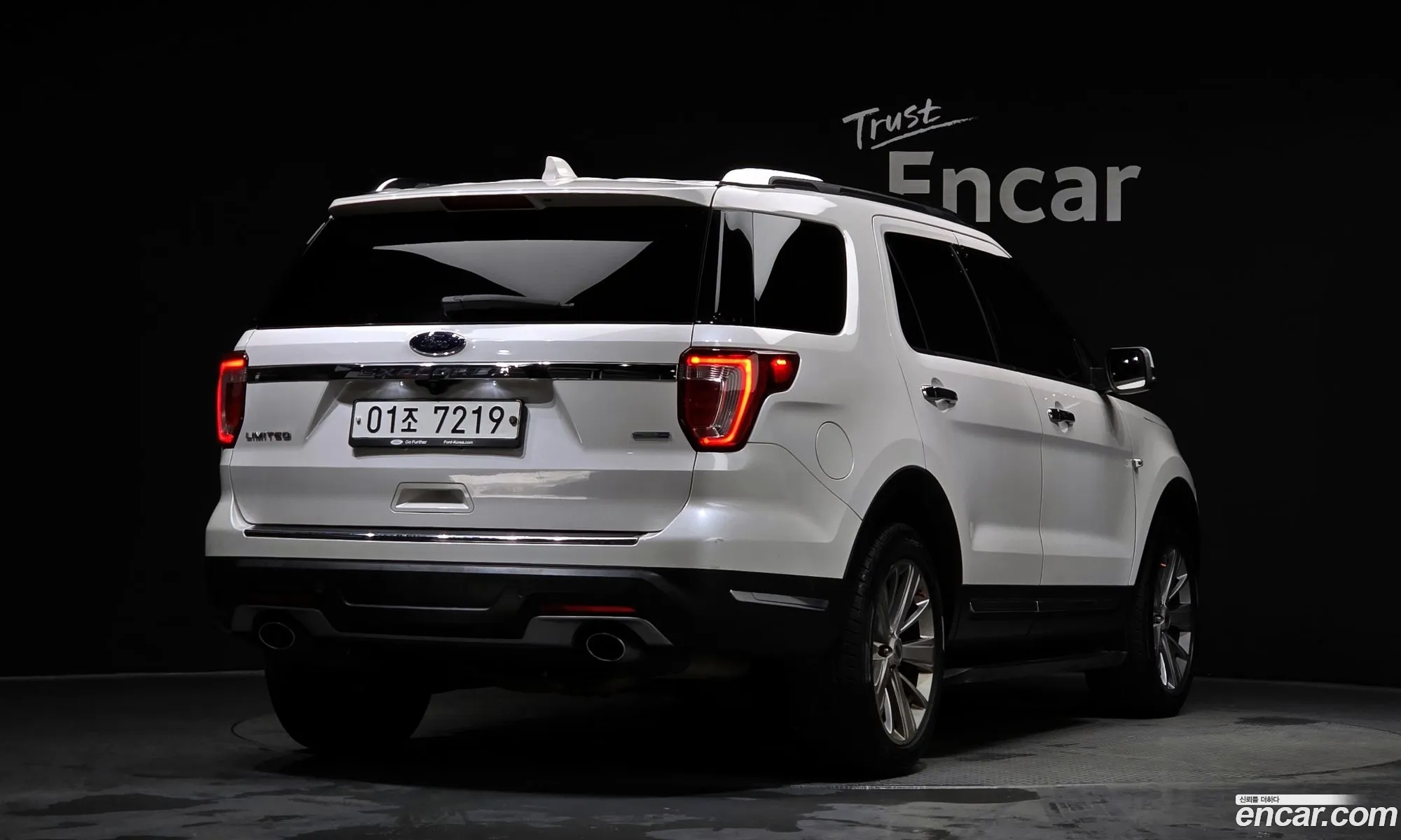 Ford Explorer 2018 1FM5K8FH1JGB23984 — 28