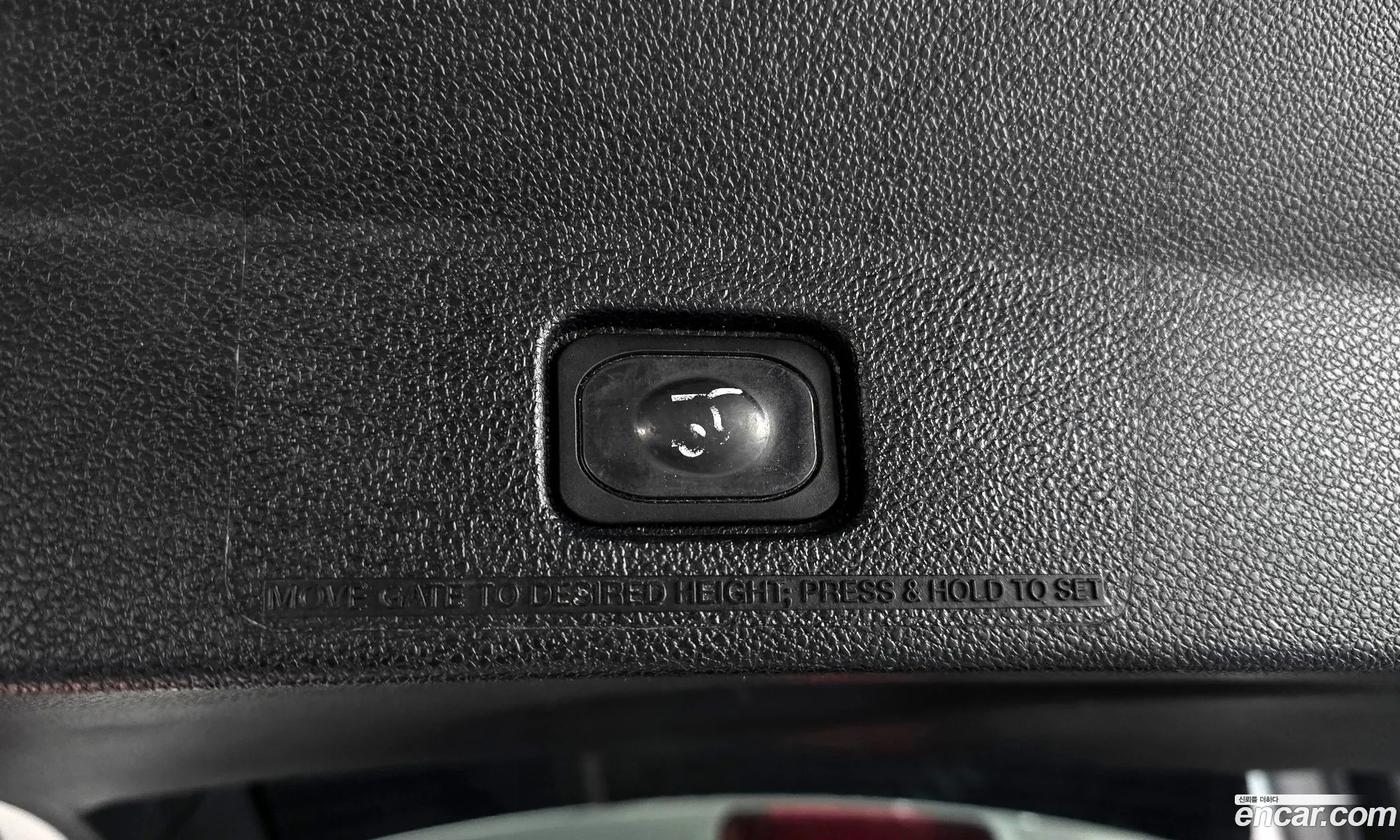 Ford Explorer 2018 1FM5K8FH1JGB23984 — 14