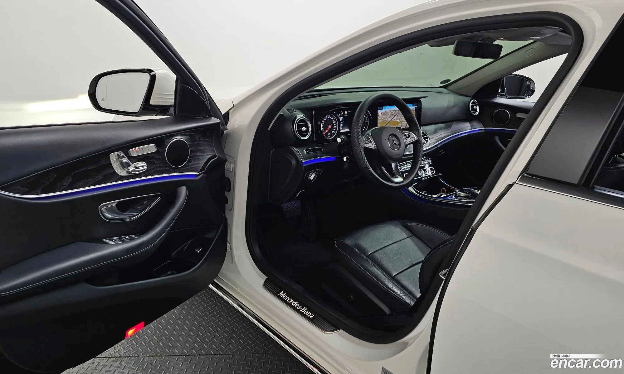 Mercedes-Benz E-Class W213 2017 WDDZF0EB4HA276449 — 8