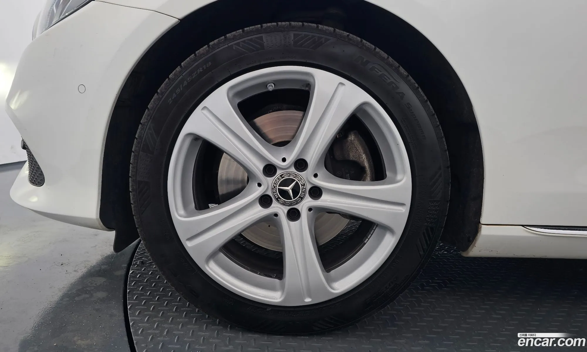 Mercedes-Benz E-Class W213 2017 WDDZF0EB4HA276449 — 15