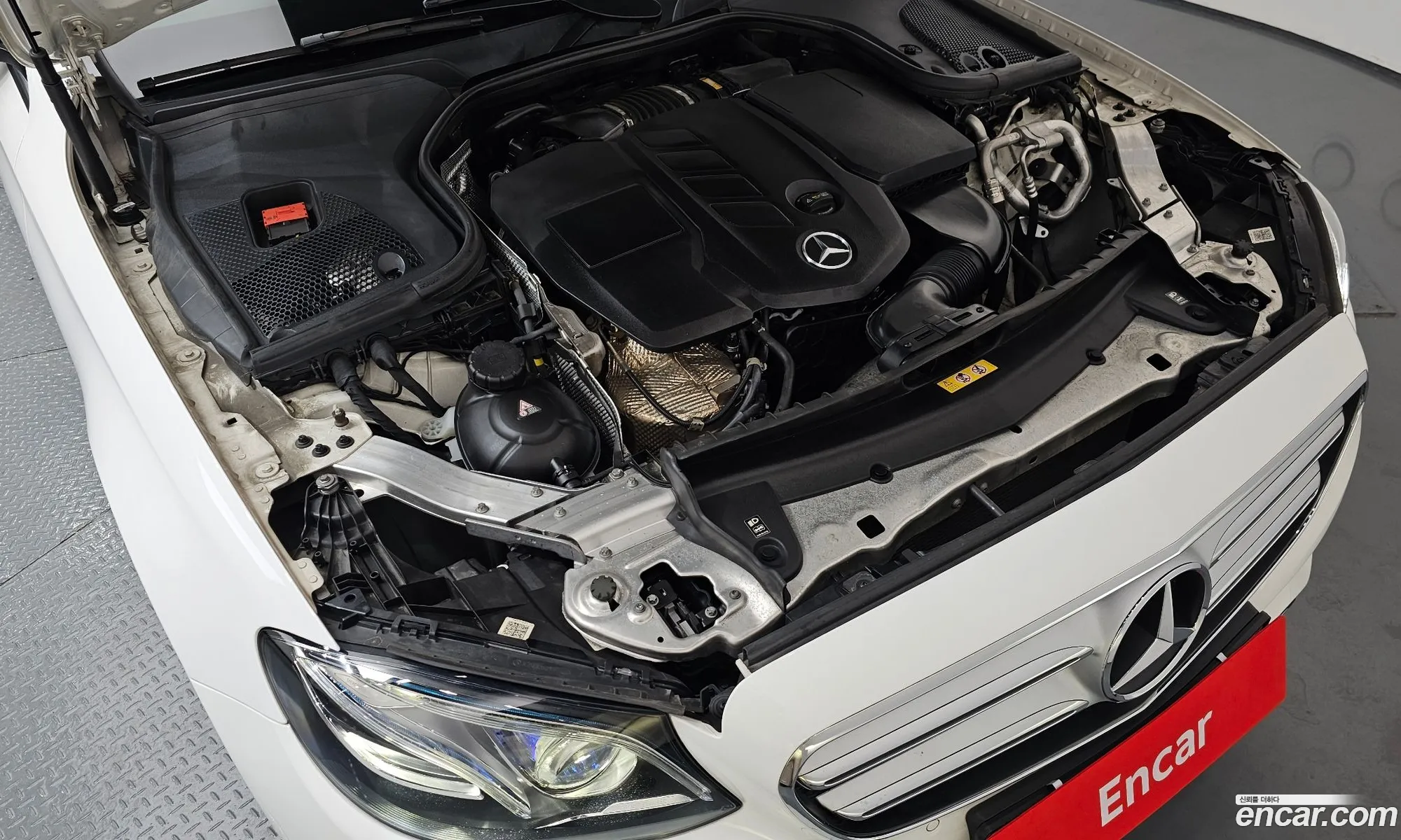 Mercedes-Benz E-Class W213 2017 WDDZF0EB4HA276449 — 24