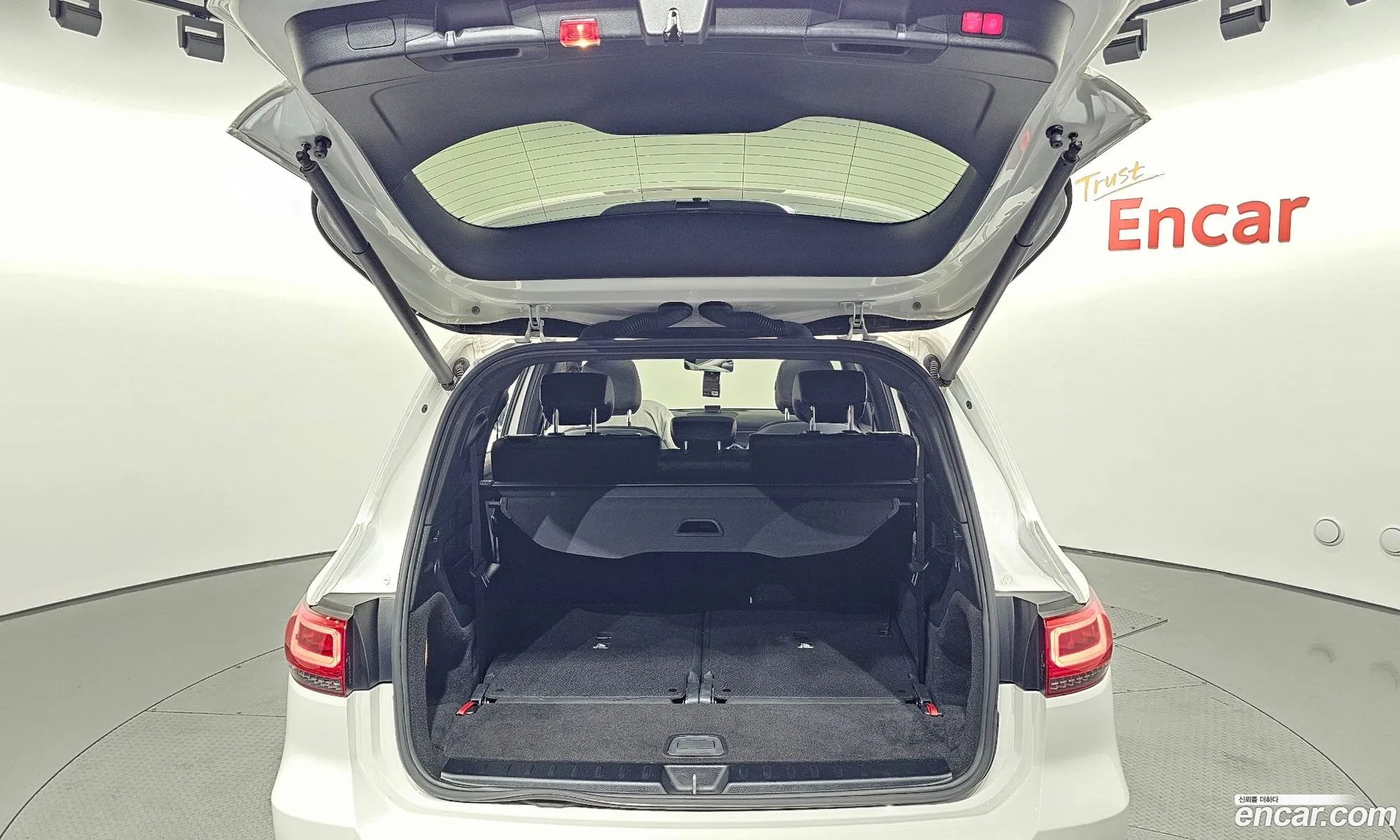 Mercedes-Benz GLB-Class X247 2021 — 14