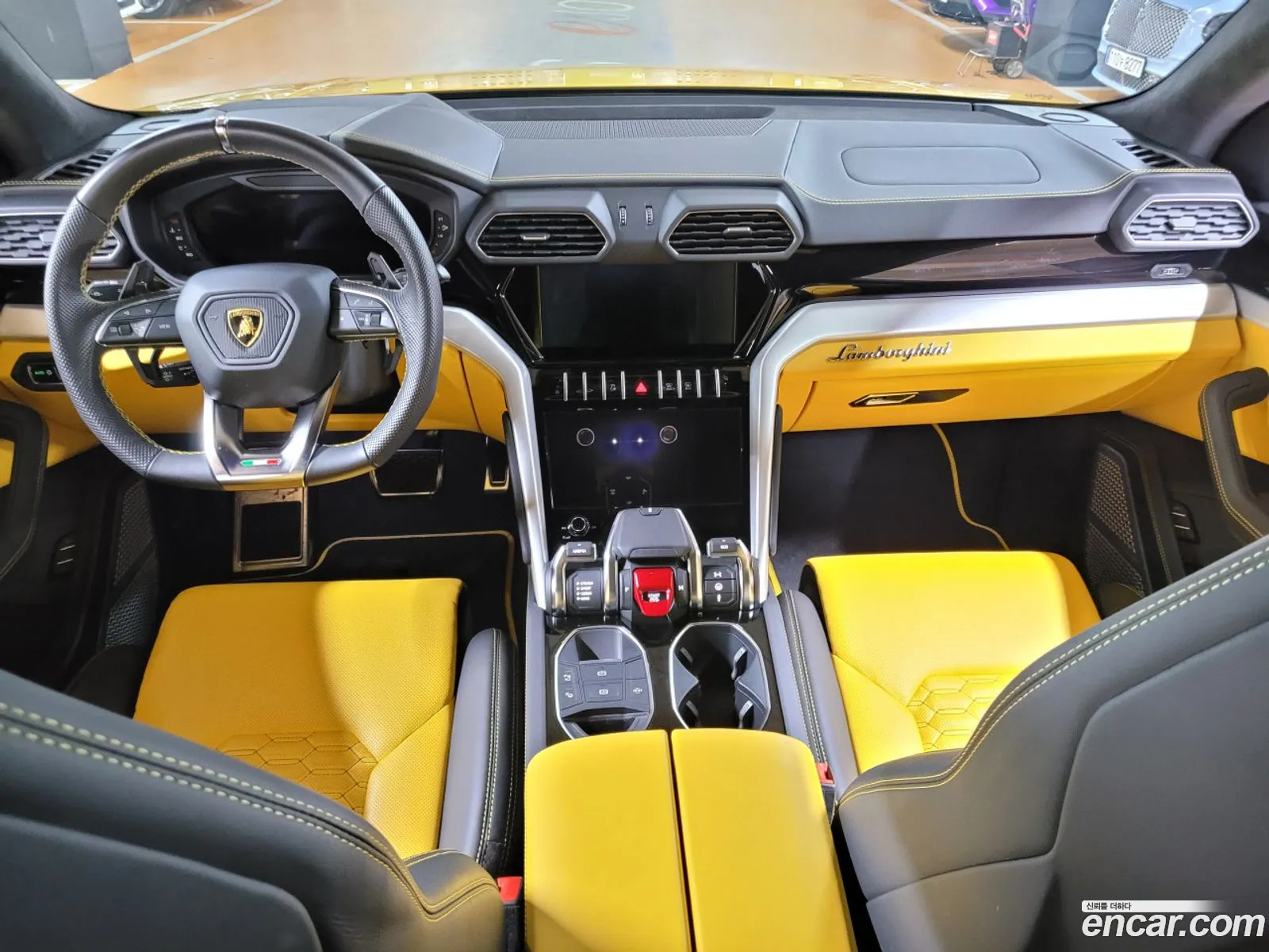 Lamborghini Urus 2021 — 15