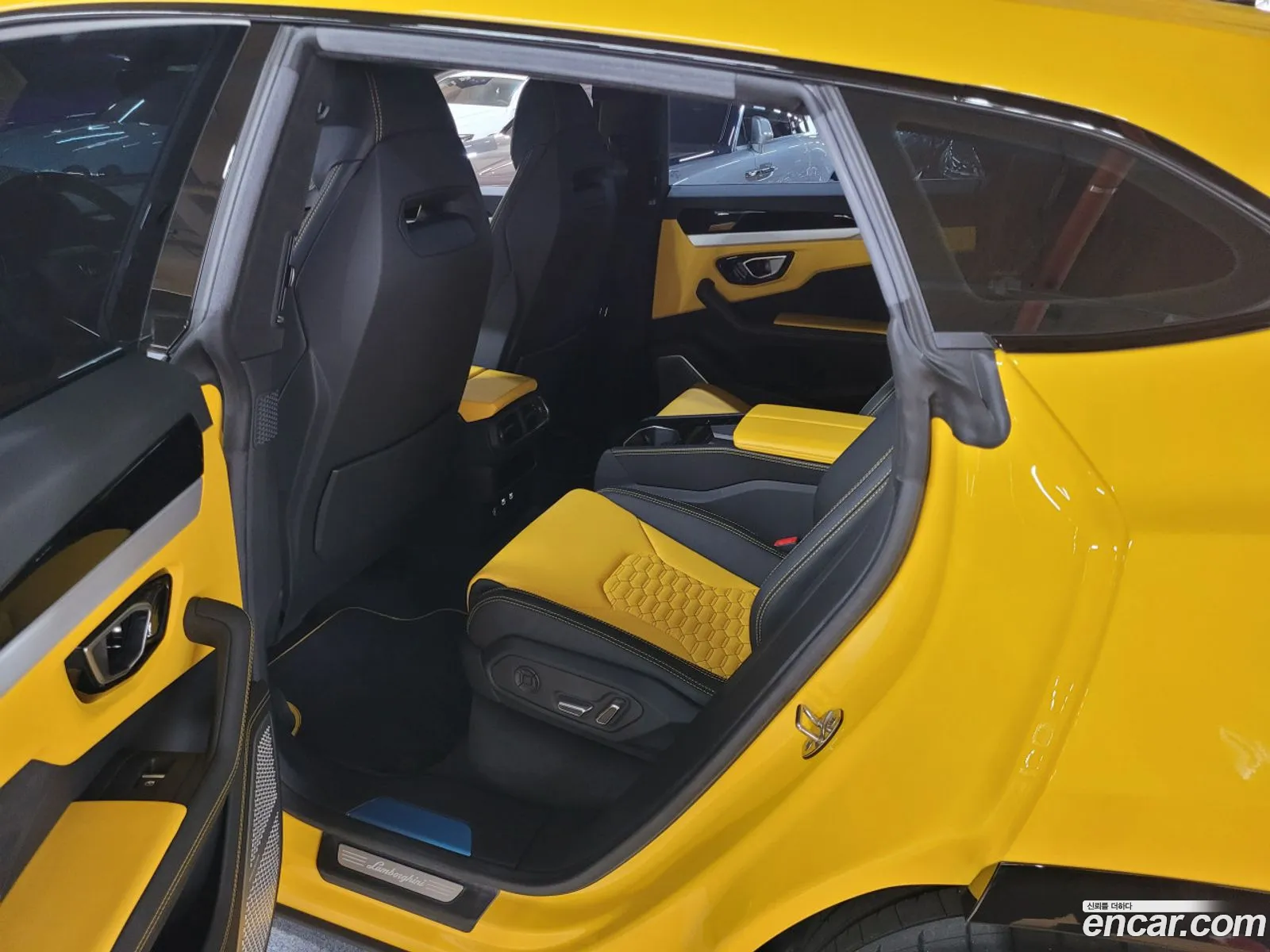 Lamborghini Urus 2021 — 13