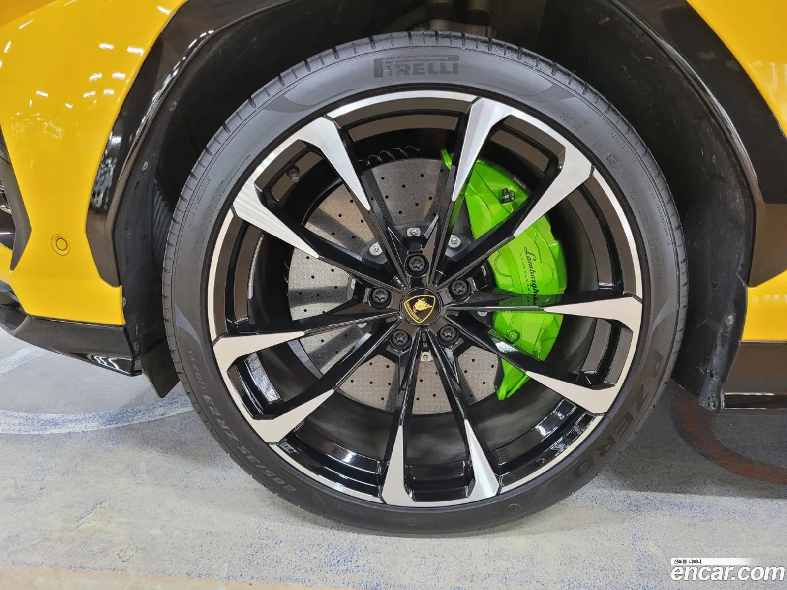 Lamborghini Urus 2021 — 5