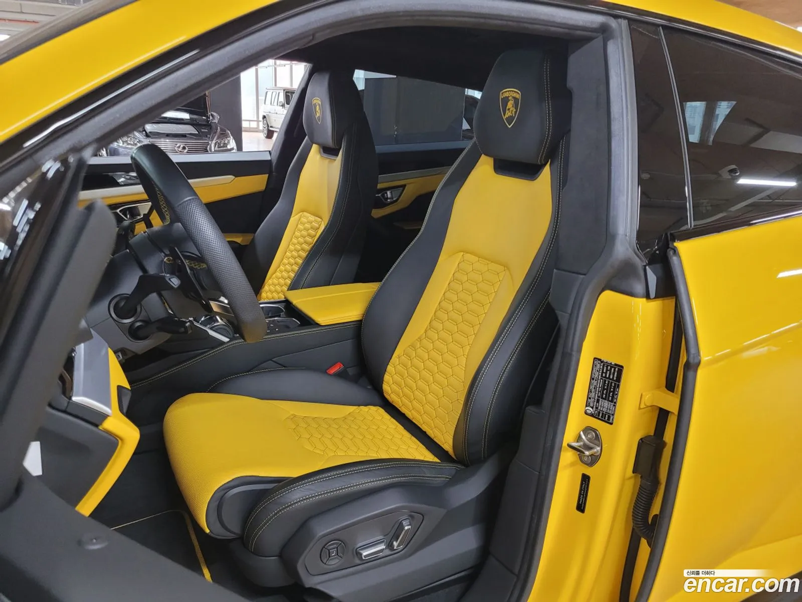 Lamborghini Urus 2021 — 6