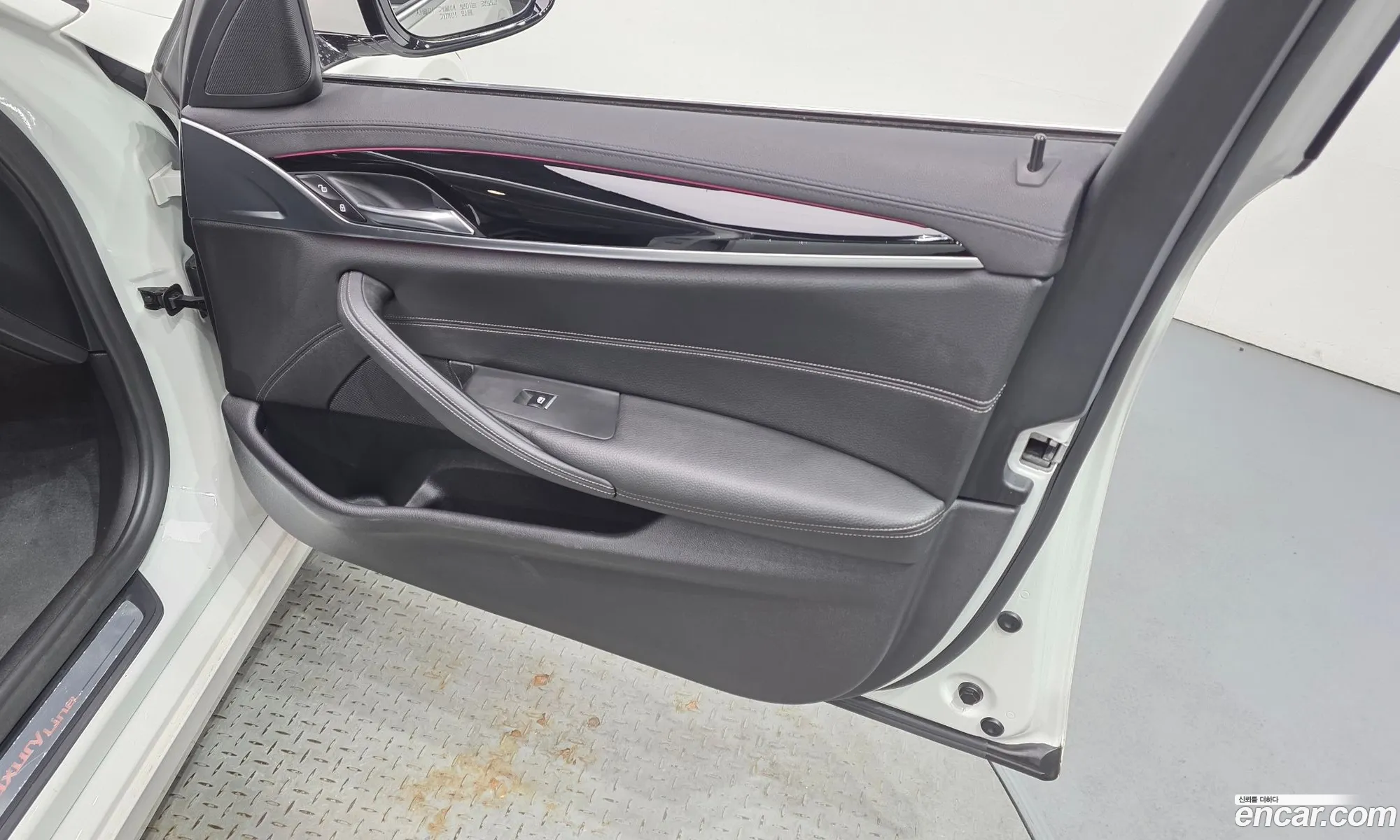 BMW 5 Series 2019 WBAJK7100KBP74176 — 11