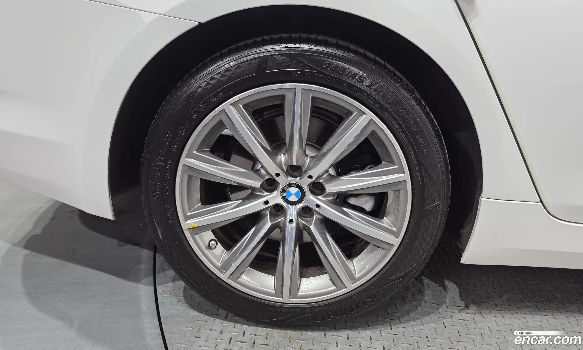BMW 5 Series 2019 WBAJK7100KBP74176 — 15