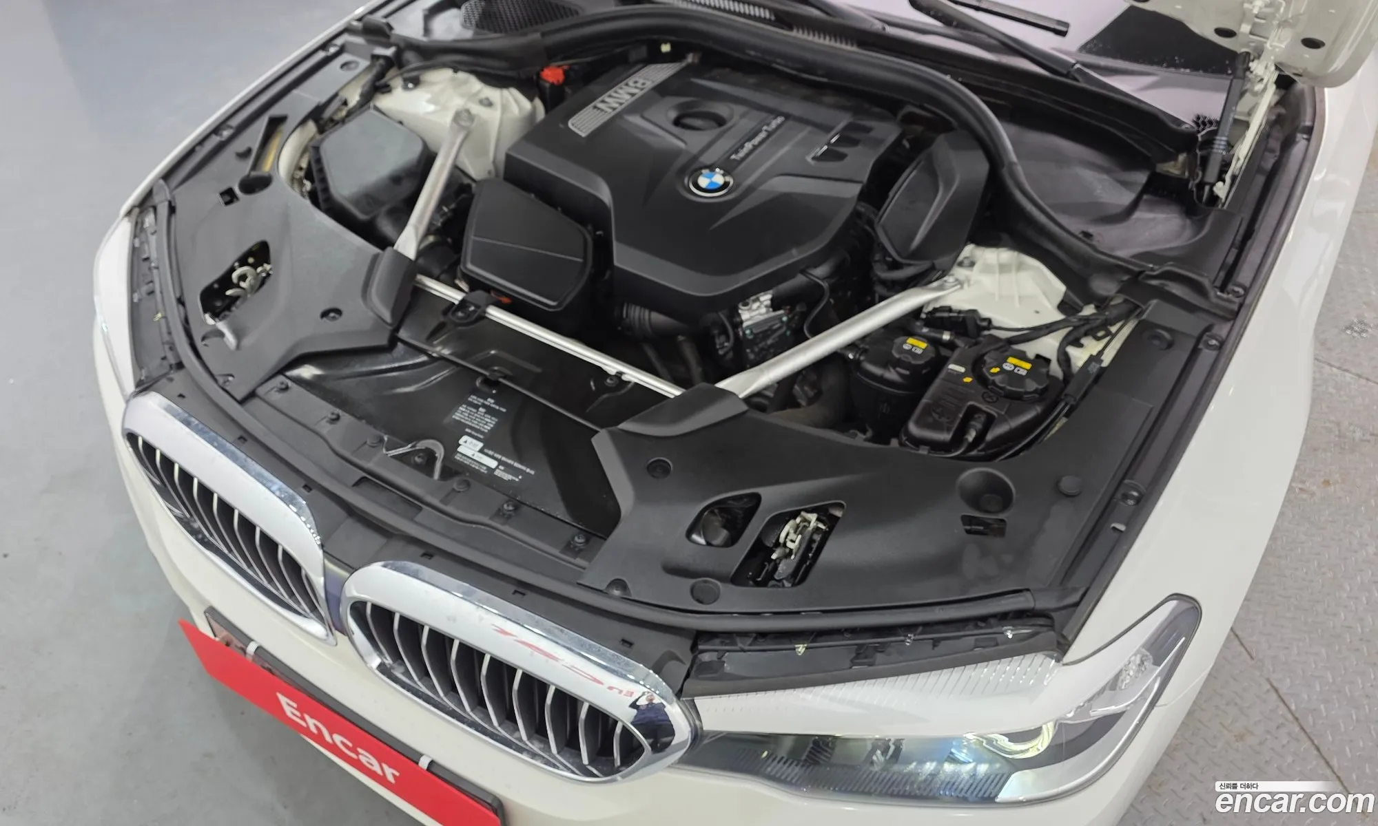BMW 5 Series 2019 WBAJK7100KBP74176 — 12