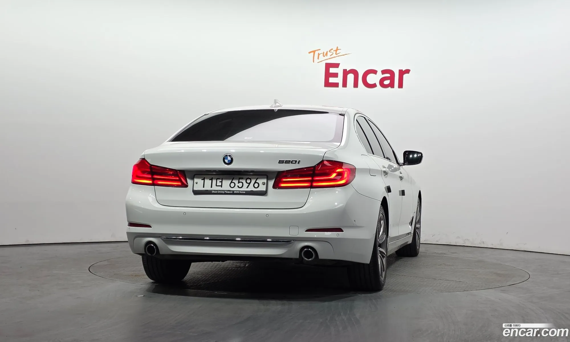 BMW 5 Series 2019 WBAJK7100KBP74176 — 10