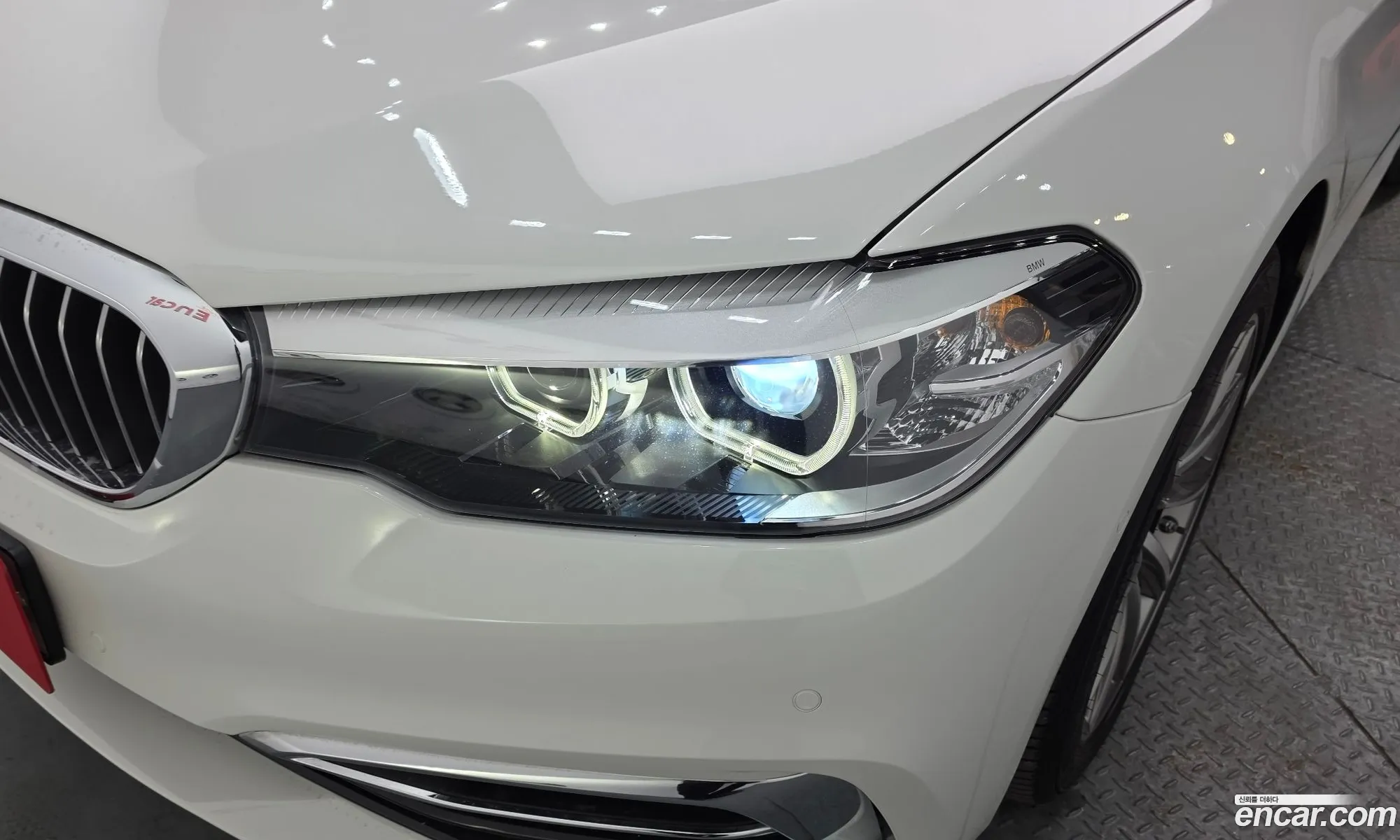 BMW 5 Series 2019 WBAJK7100KBP74176 — 26