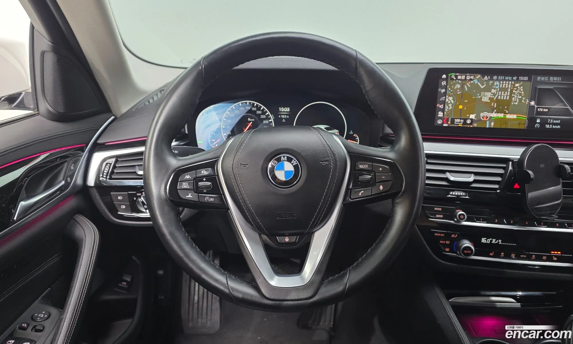 BMW 5 Series 2019 WBAJK7100KBP74176 — 25
