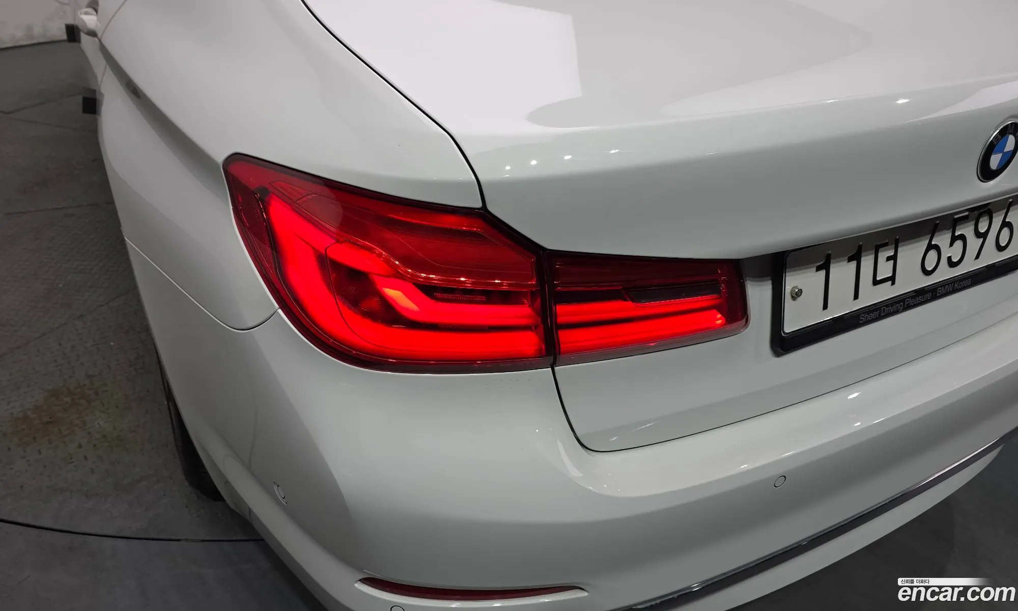 BMW 5 Series 2019 WBAJK7100KBP74176 — 6