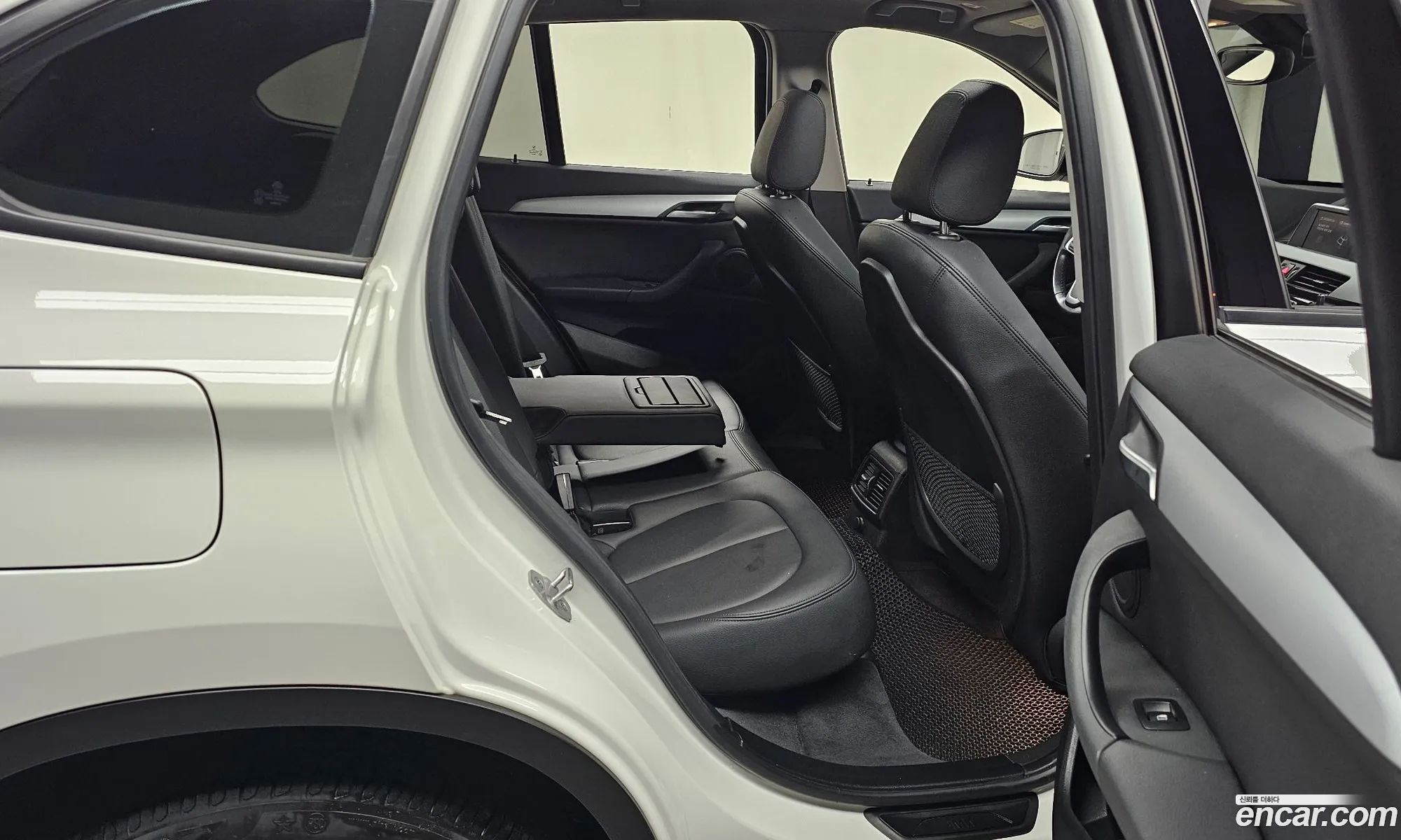 BMW X1 2018 WBAJJ110XJEF61493 — 21