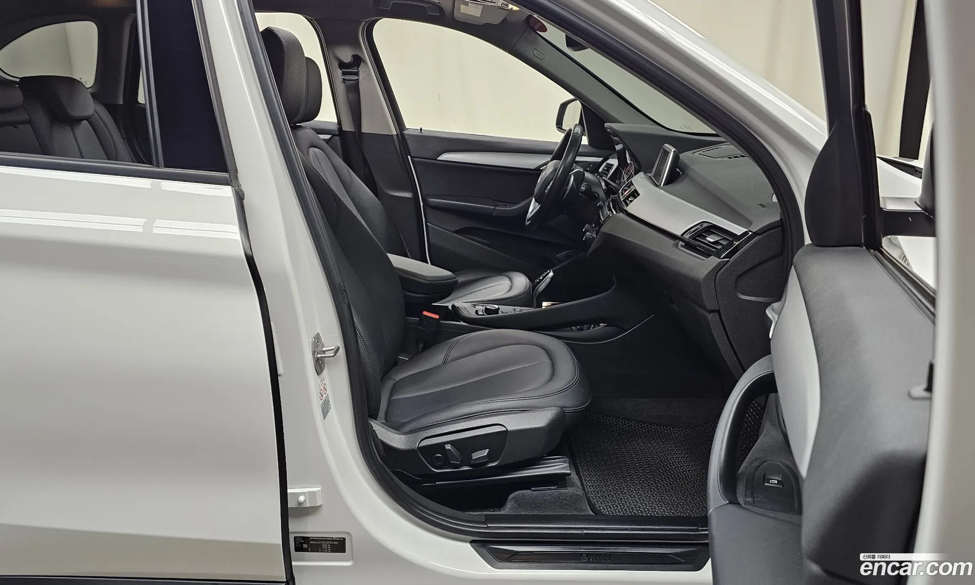 BMW X1 2018 WBAJJ110XJEF61493 — 11