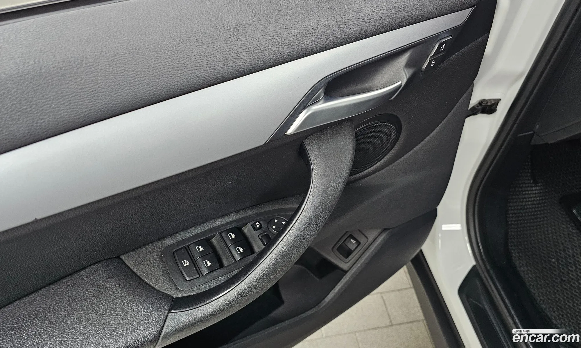 BMW X1 2018 WBAJJ110XJEF61493 — 23