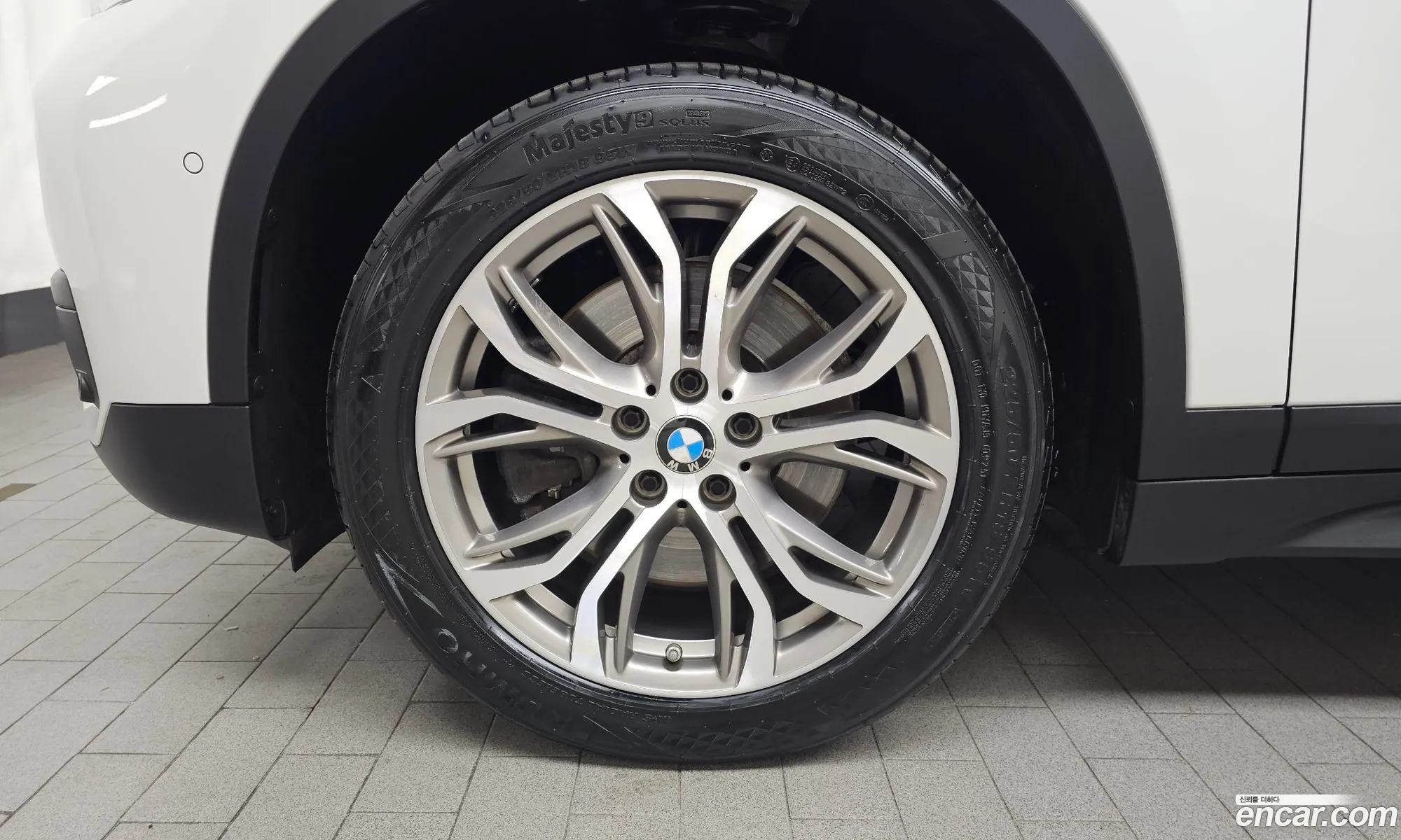 BMW X1 2018 WBAJJ110XJEF61493 — 10