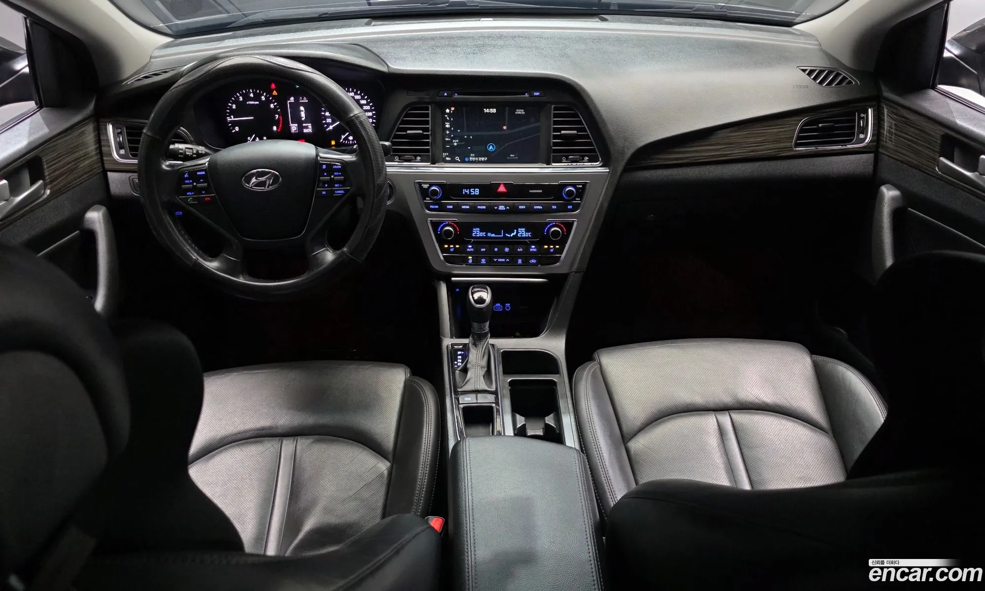 Hyundai LF Sonata 2015 — 20