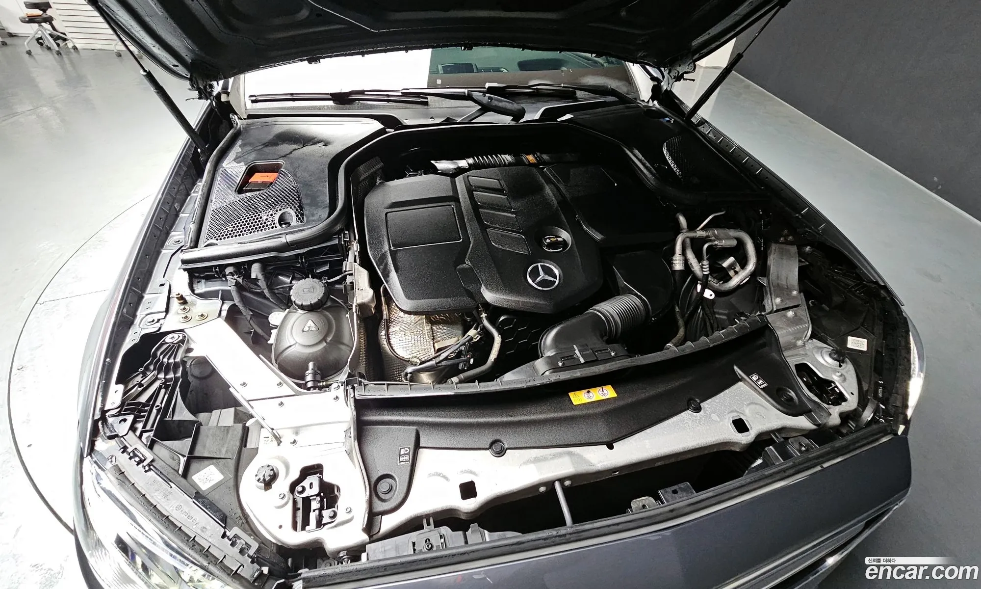 Mercedes-Benz E-Class W213 2019 WDD1J1EBXKF115633 — 3