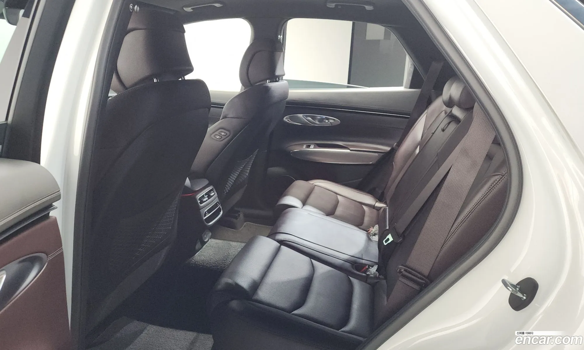 Genesis GV70 2021 — 12