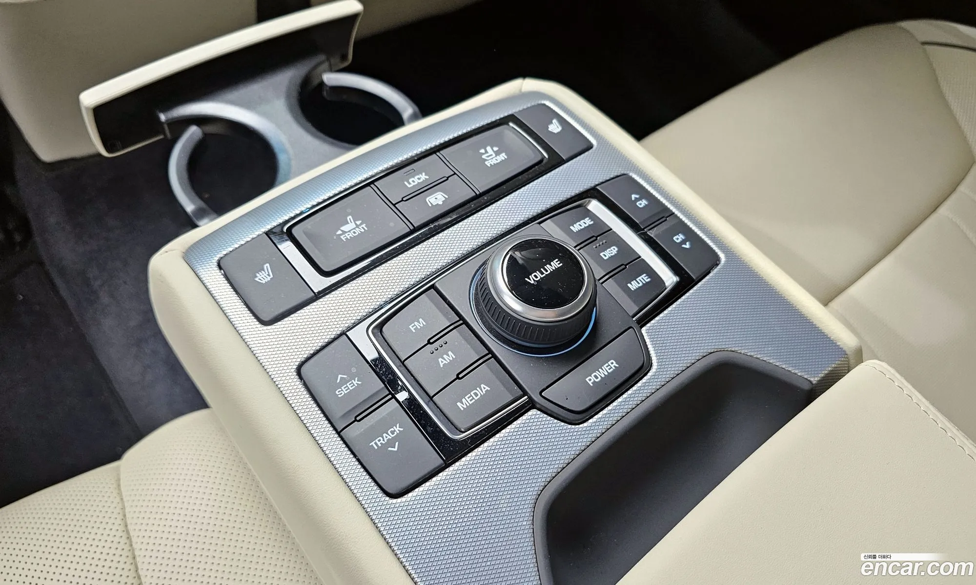 Genesis G80 2018 — 24