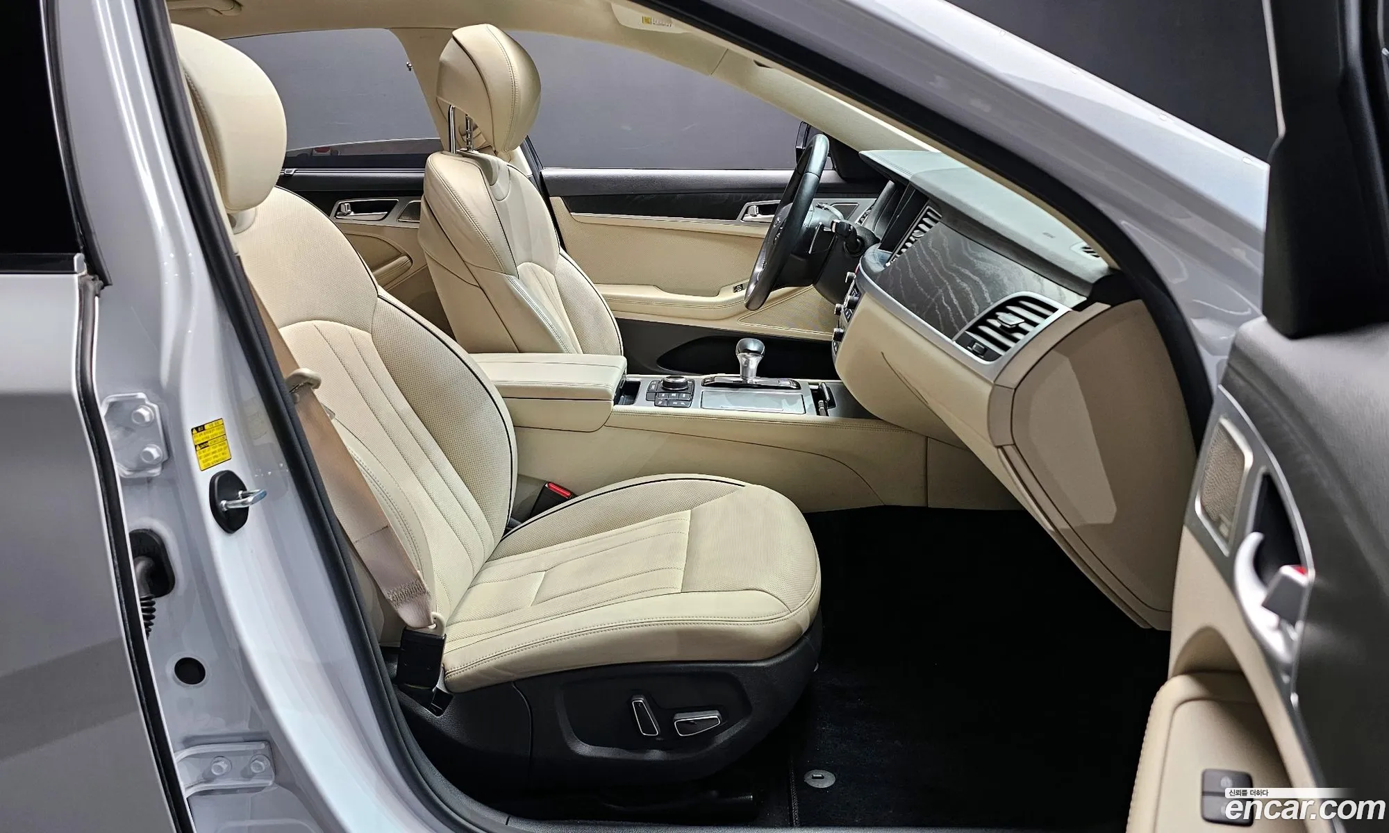 Genesis G80 2018 — 28