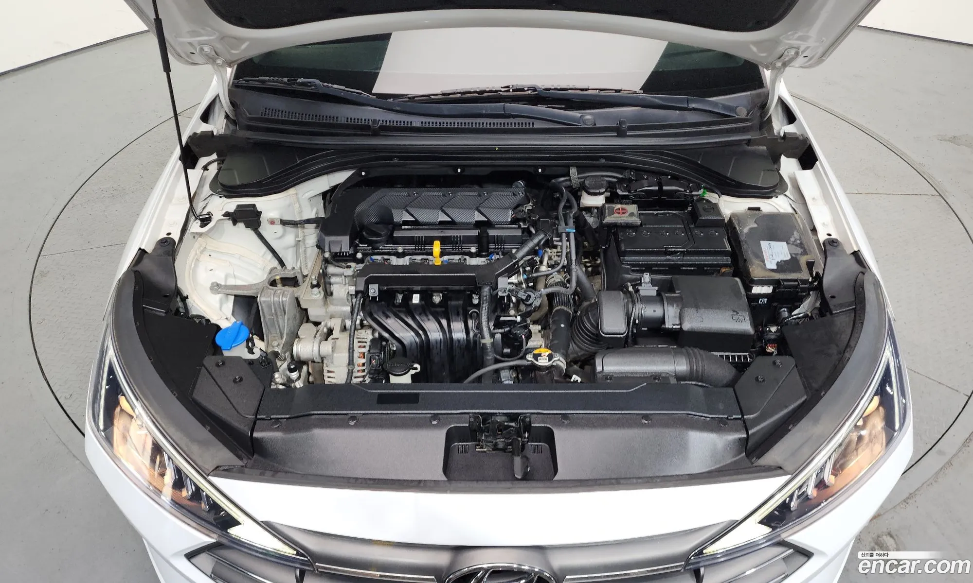 Hyundai Elantra AD 2020 — 4