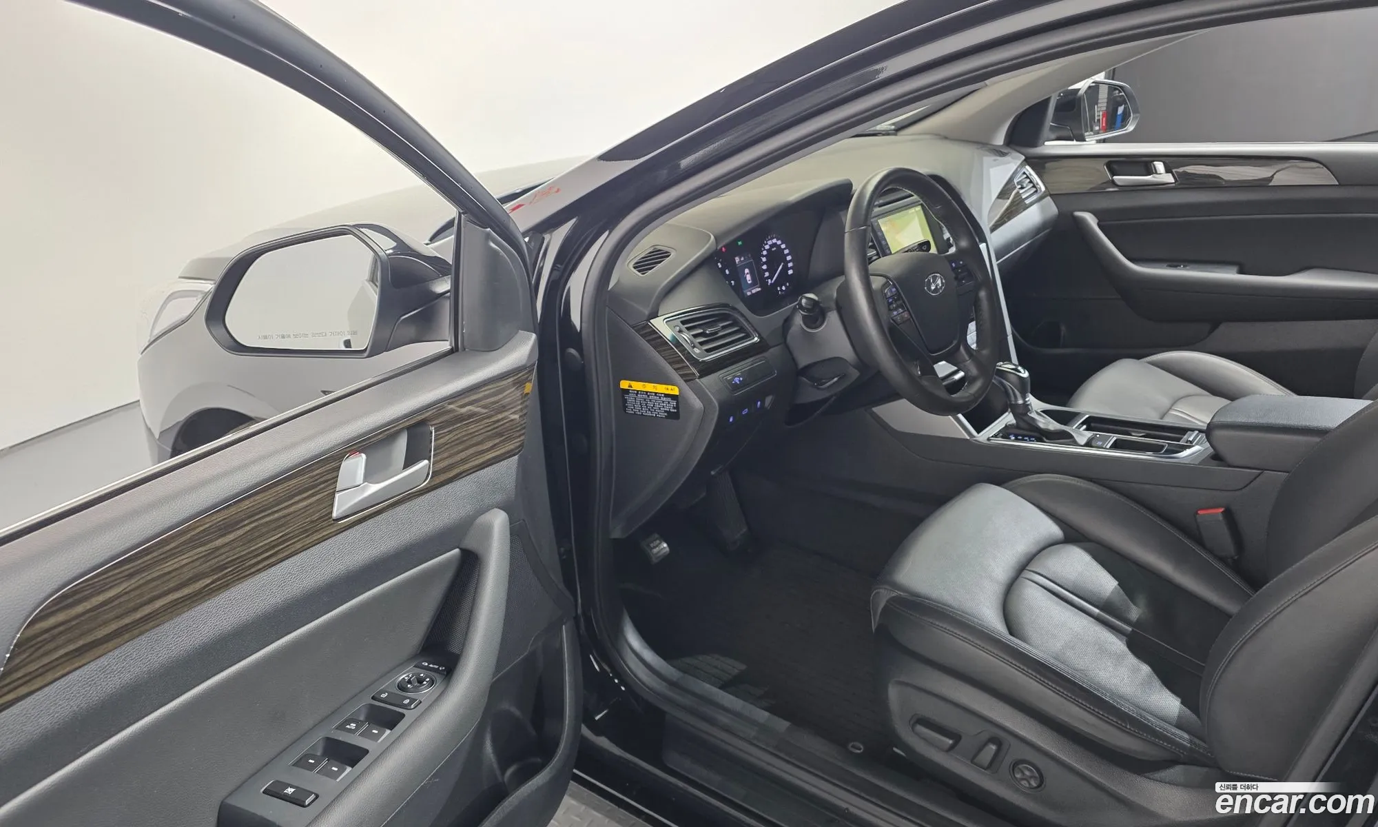 Hyundai LF Sonata 2016 — 5