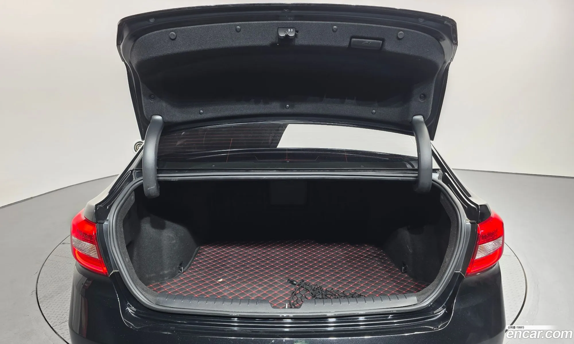 Hyundai LF Sonata 2016 — 2