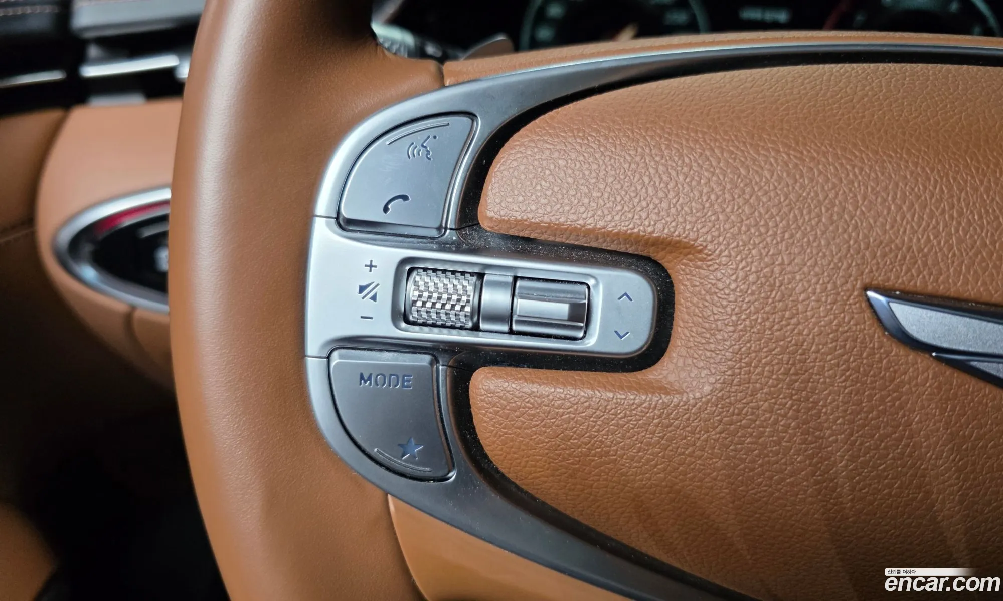 Genesis GV70 2022 — 22