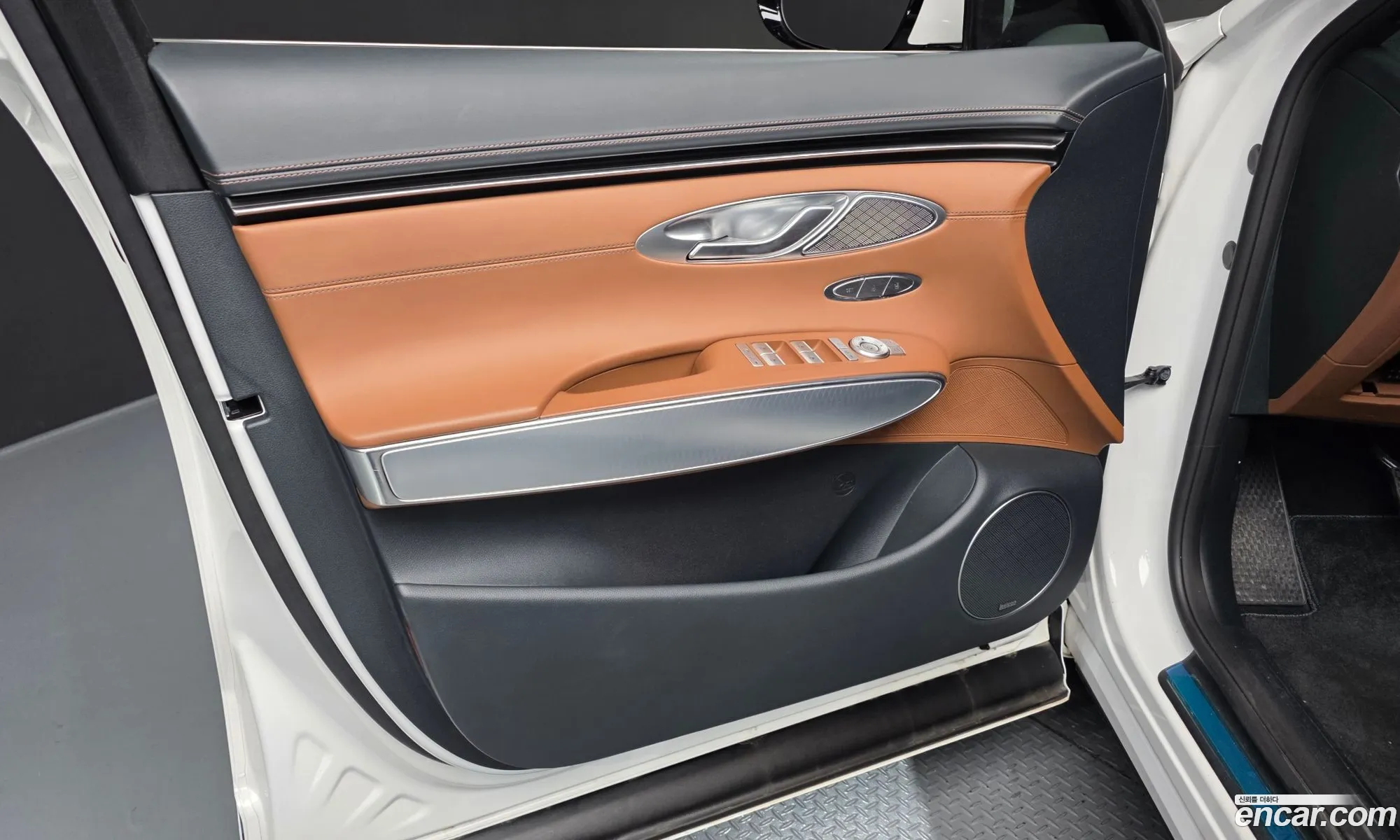 Genesis GV70 2022 — 9