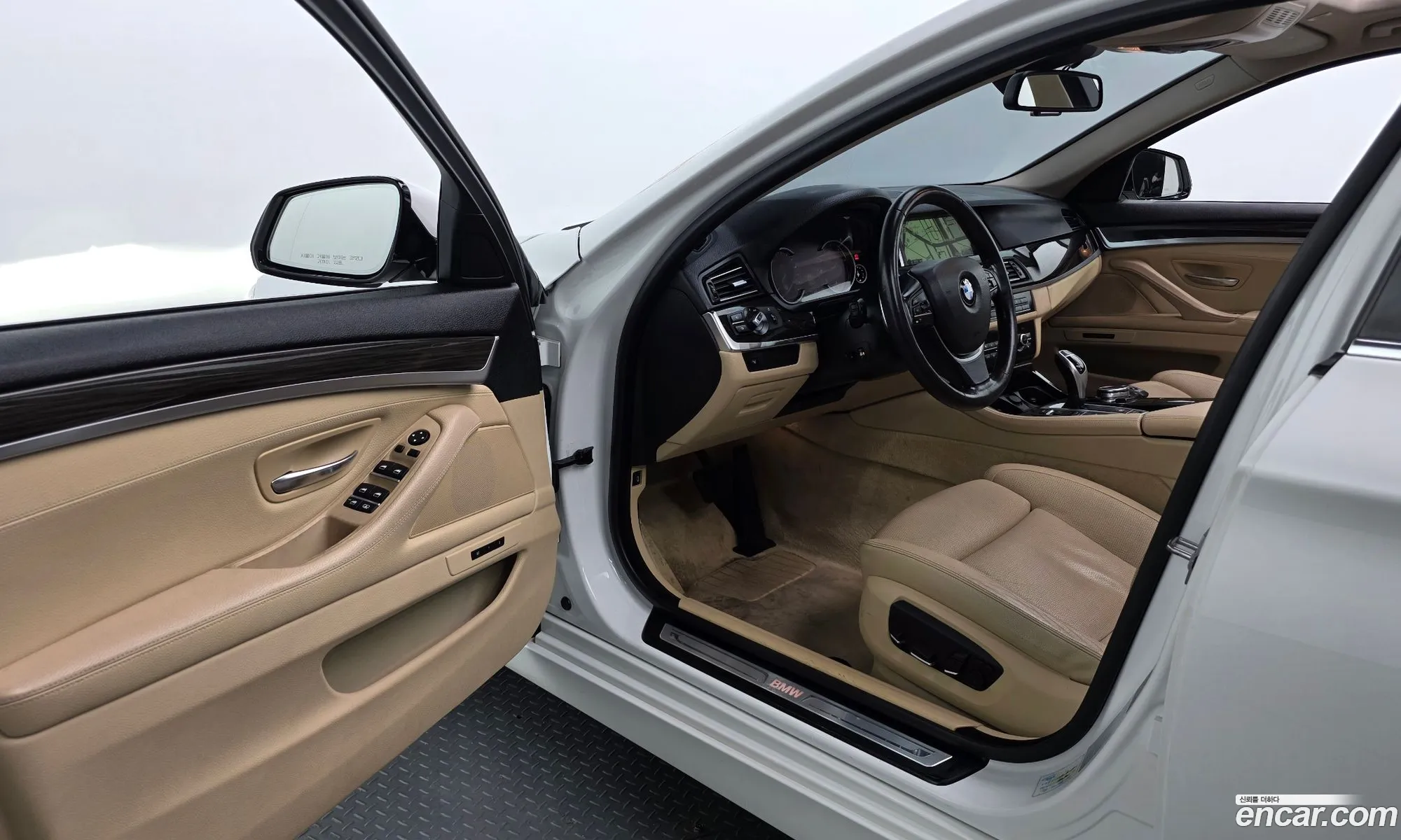 BMW 5 Series 2016 WBA5A7103GG297404 — 13