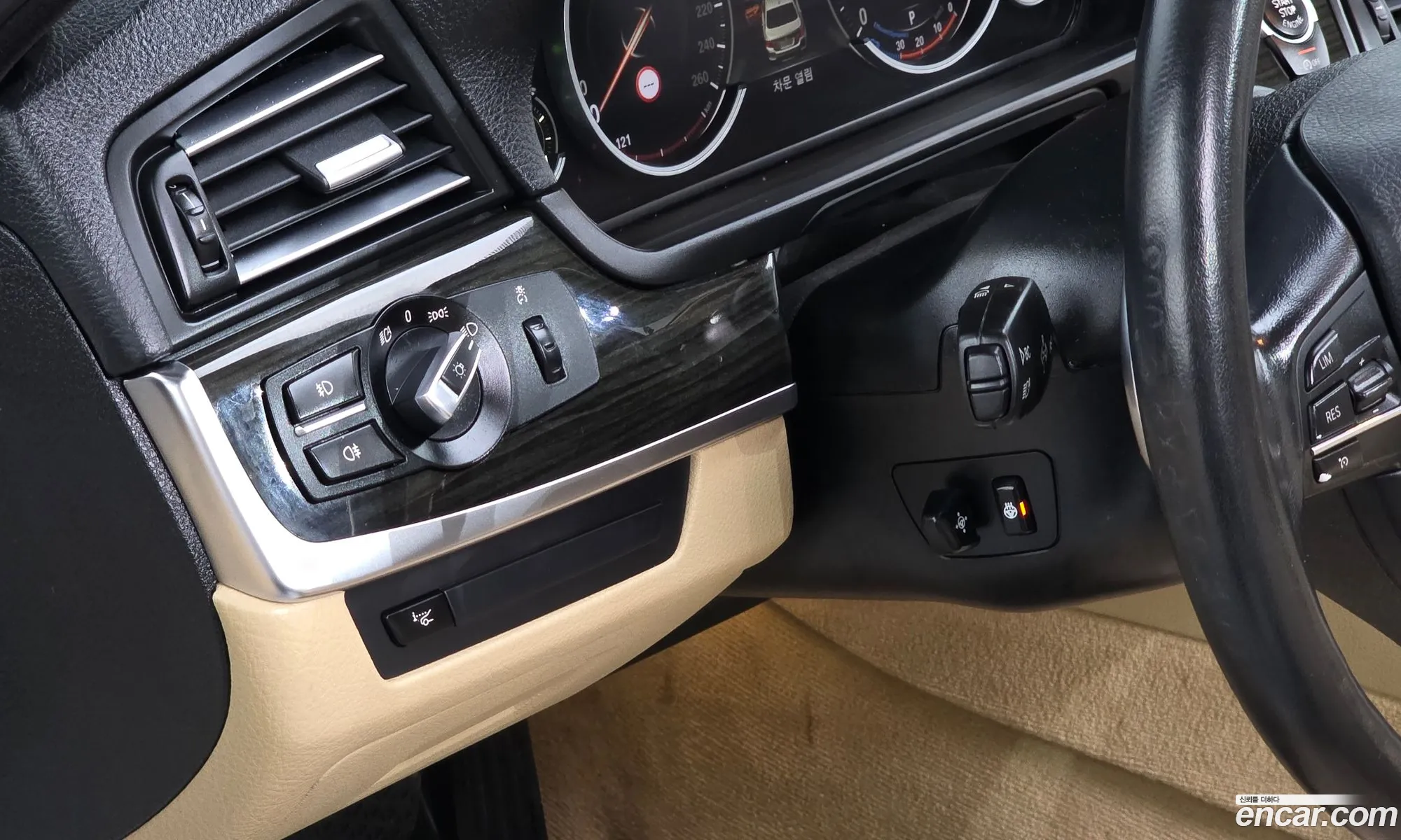 BMW 5 Series 2016 WBA5A7103GG297404 — 16