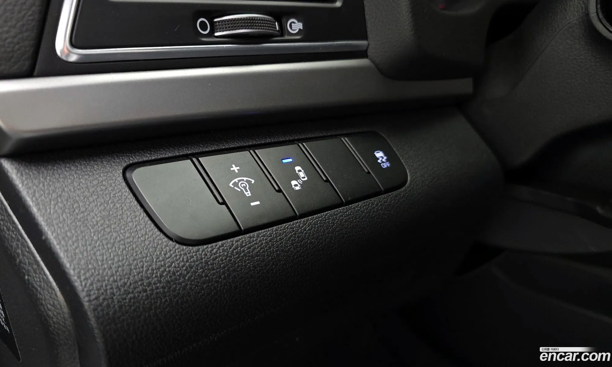 Hyundai Elantra AD 2018 — 32
