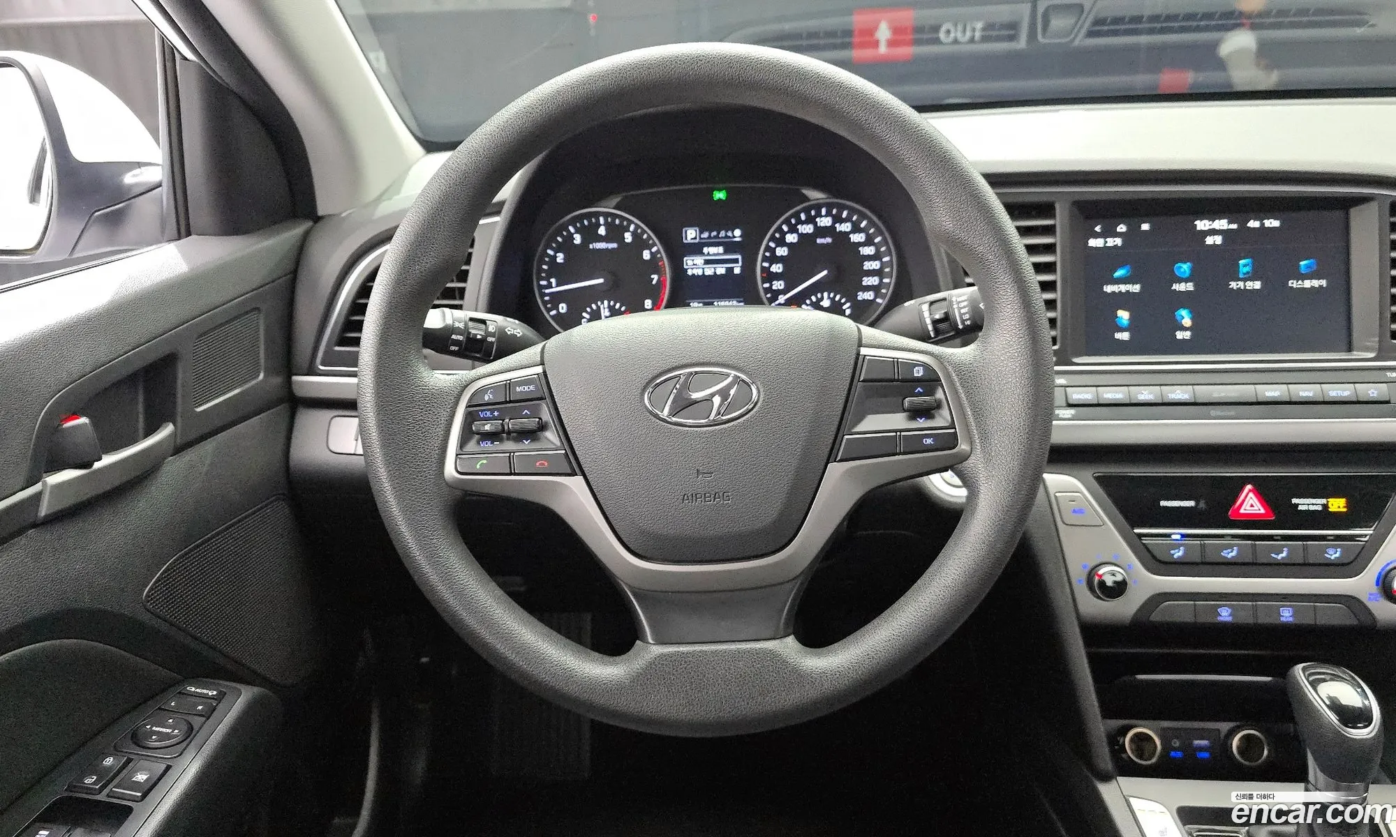 Hyundai Elantra AD 2018 — 15