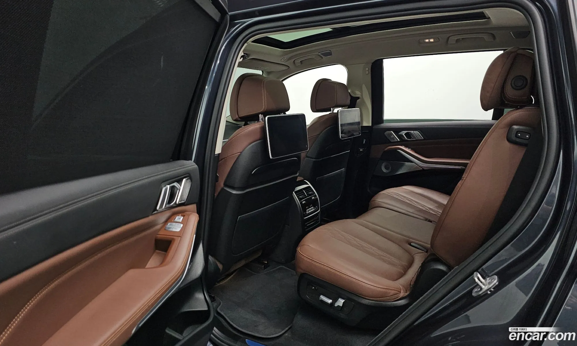 BMW X7 2022 — 18