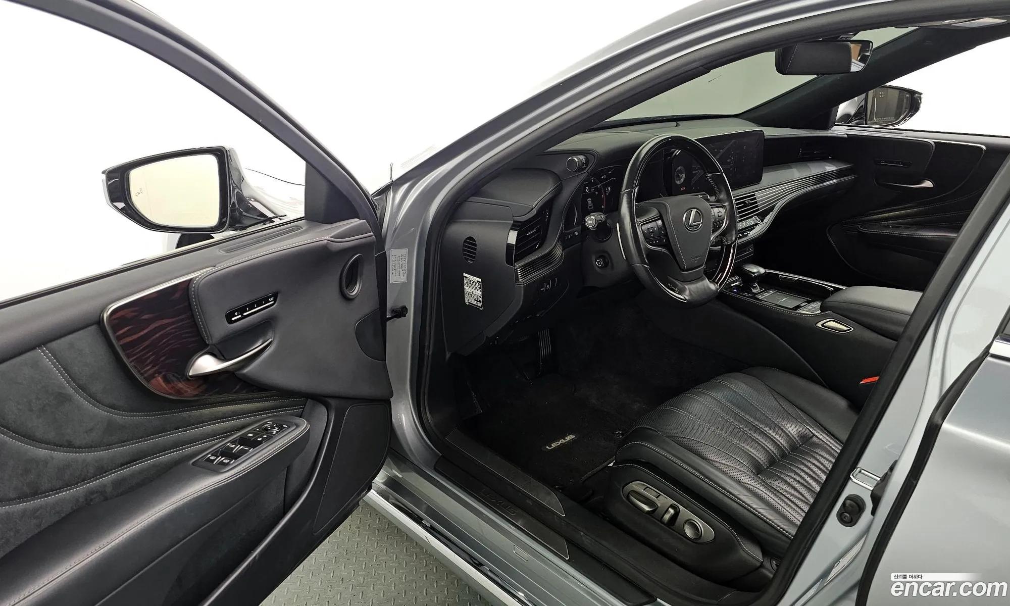Lexus LS500