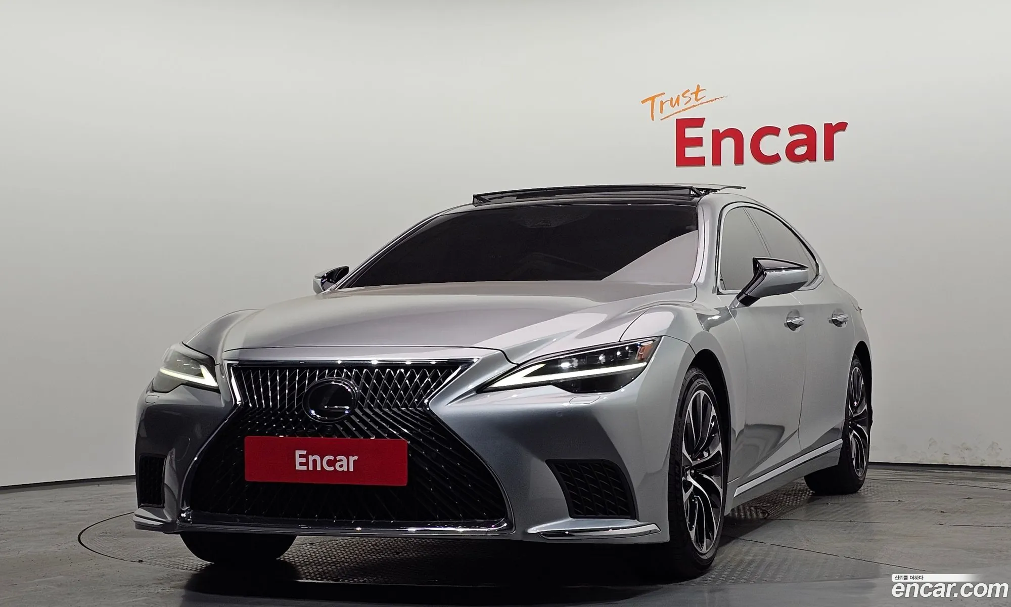 Lexus LS500 2022 JTHG5LGF3N5010414 — 9