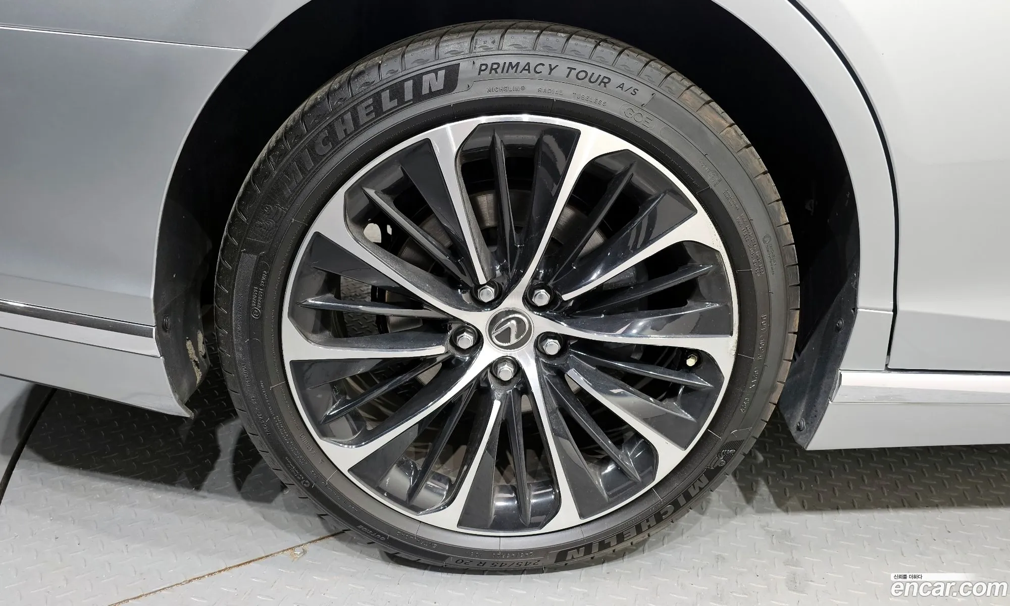 Lexus LS500 2022 JTHG5LGF3N5010414 — 20
