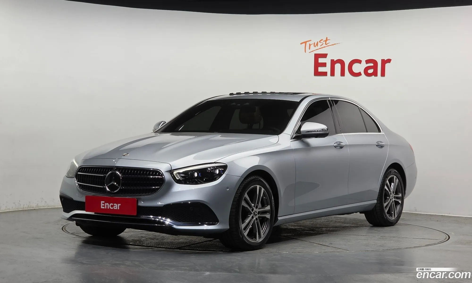Mercedes-Benz E-Class W213 2022 — 18