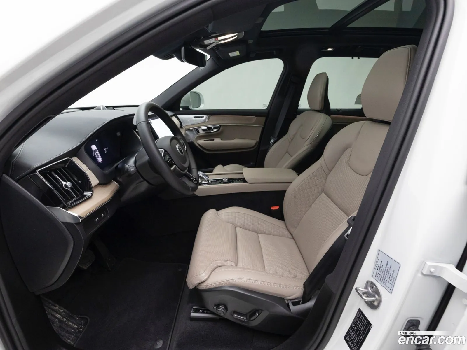 Volvo XC90 2025 — 13