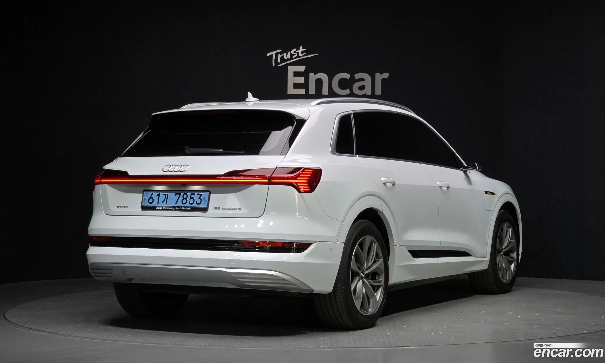 Audi e-tron 2020 WAUZZZGE9LB029344 — 2