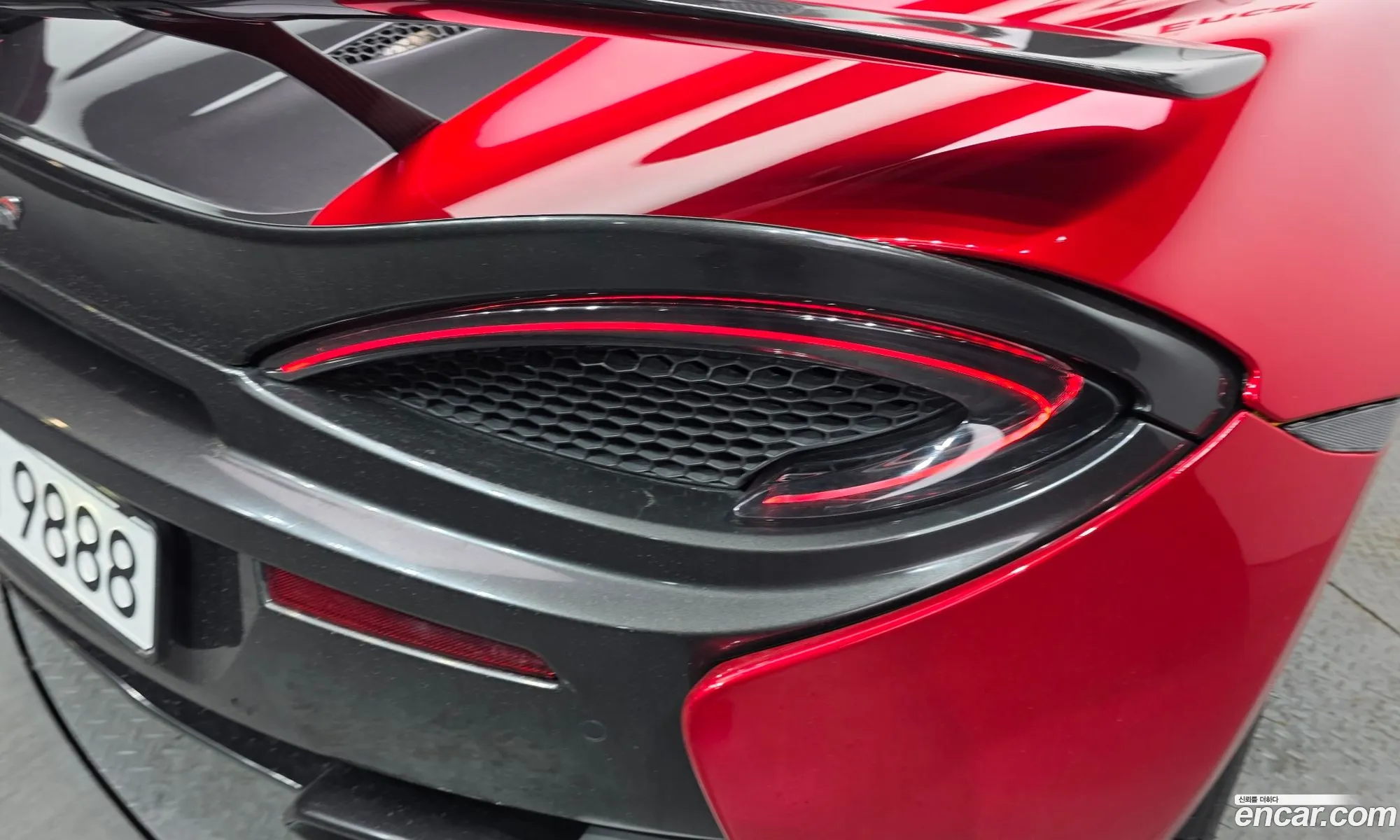McLaren 570S 2018 SBM13FAB4JW005237 — 9