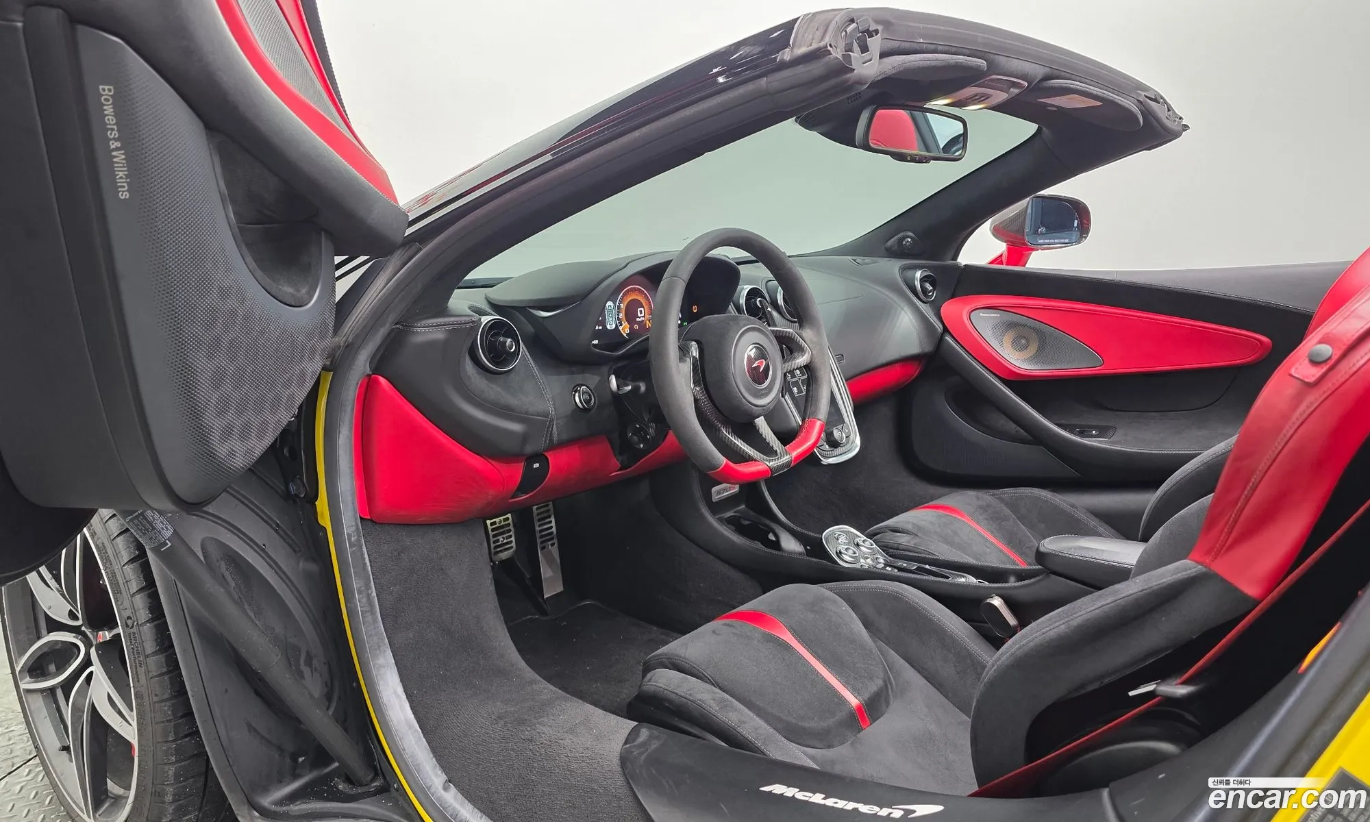 McLaren 570S 2018 SBM13FAB4JW005237 — 15