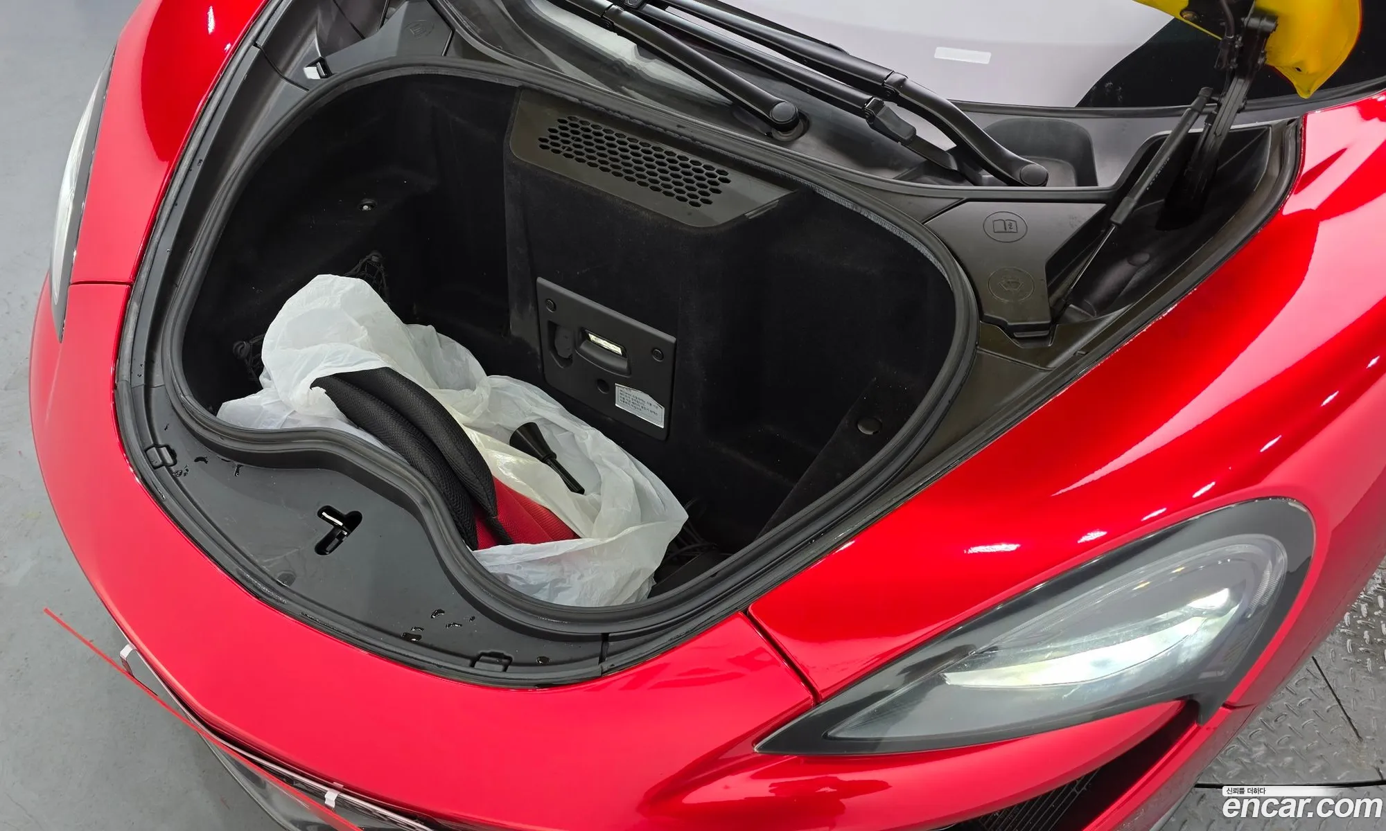 McLaren 570S 2018 SBM13FAB4JW005237 — 25