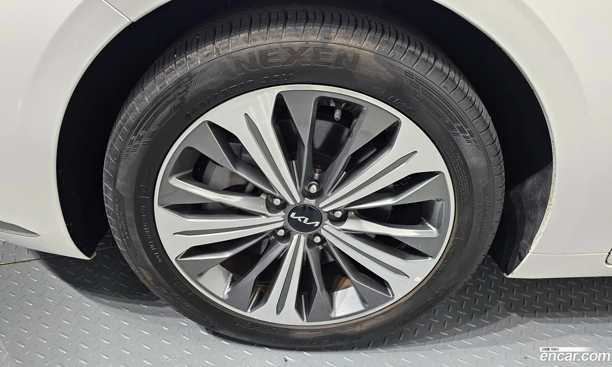 Kia K8 2024 — 10
