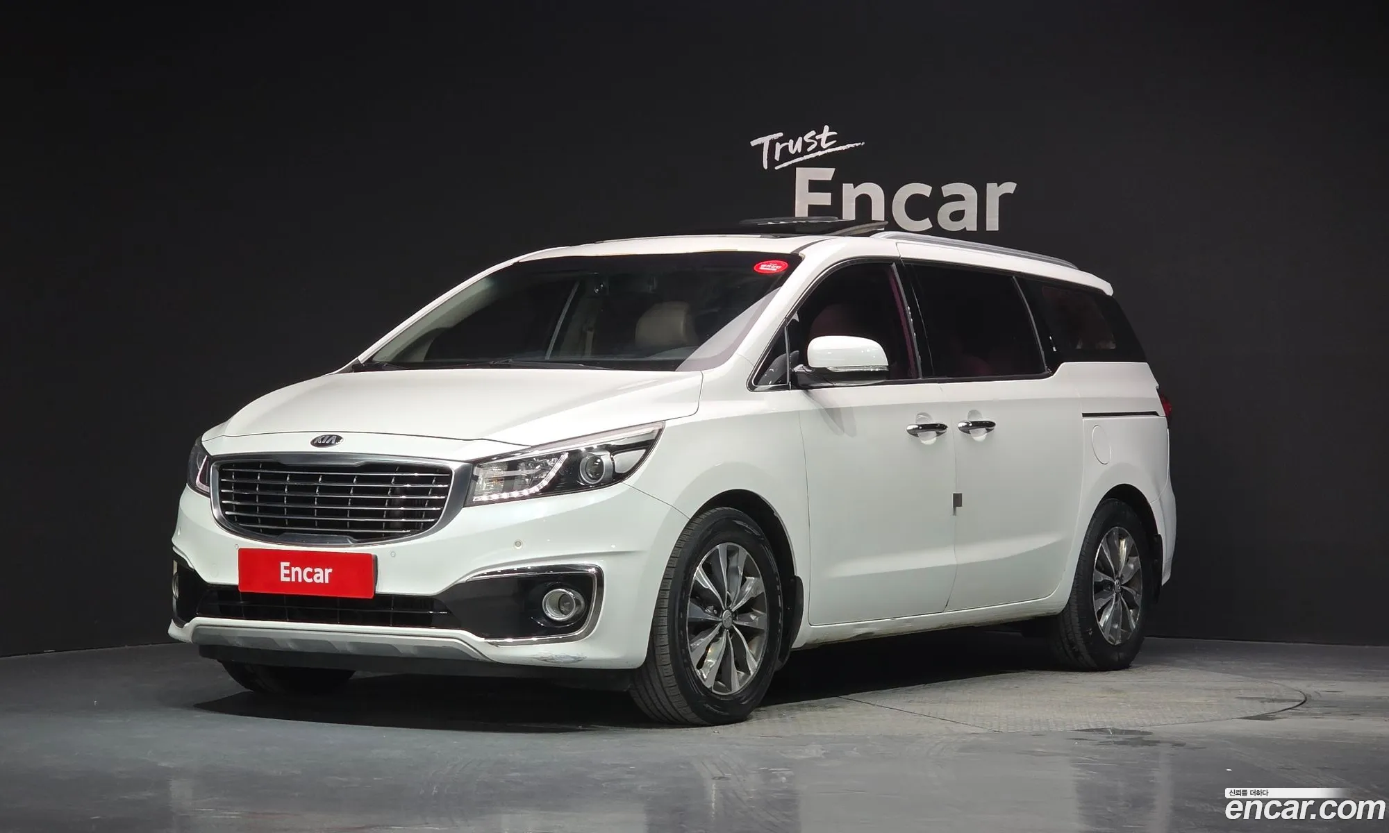 Kia Carnival 2015 — 15