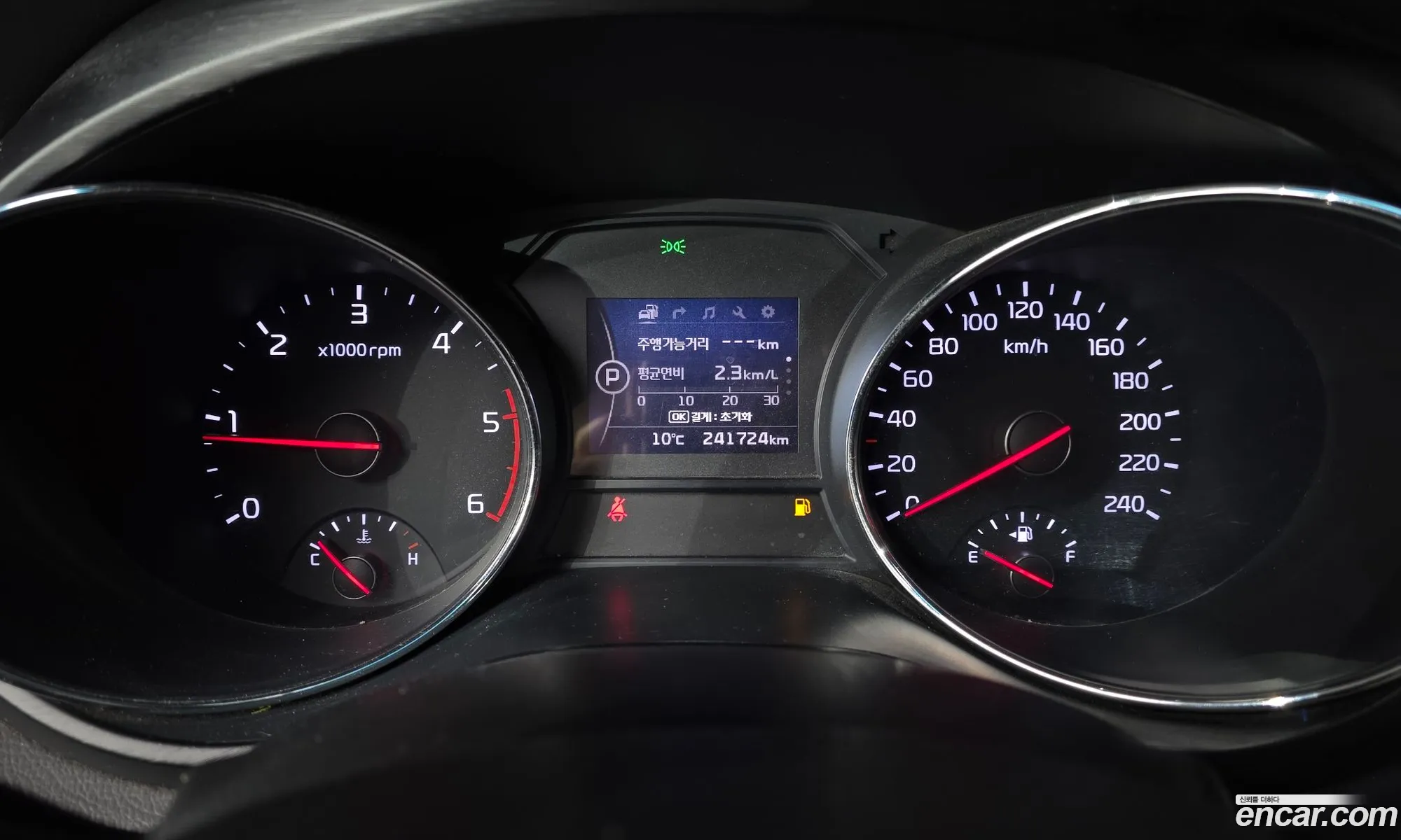 Kia Carnival 2015 — 13